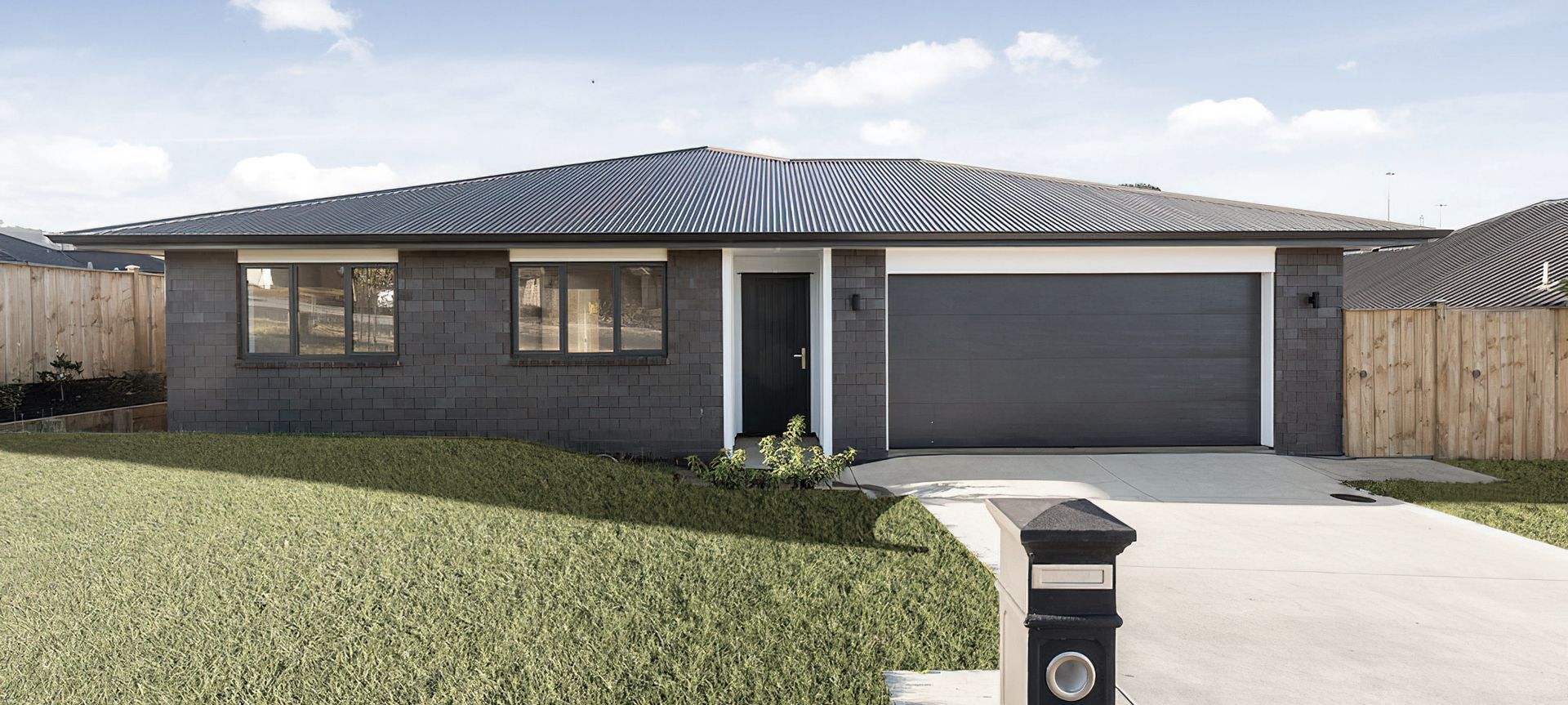 Helenvale banner