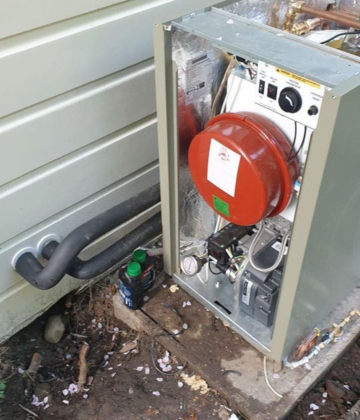 Tikokino House - Central heating & Domestic Hot Water