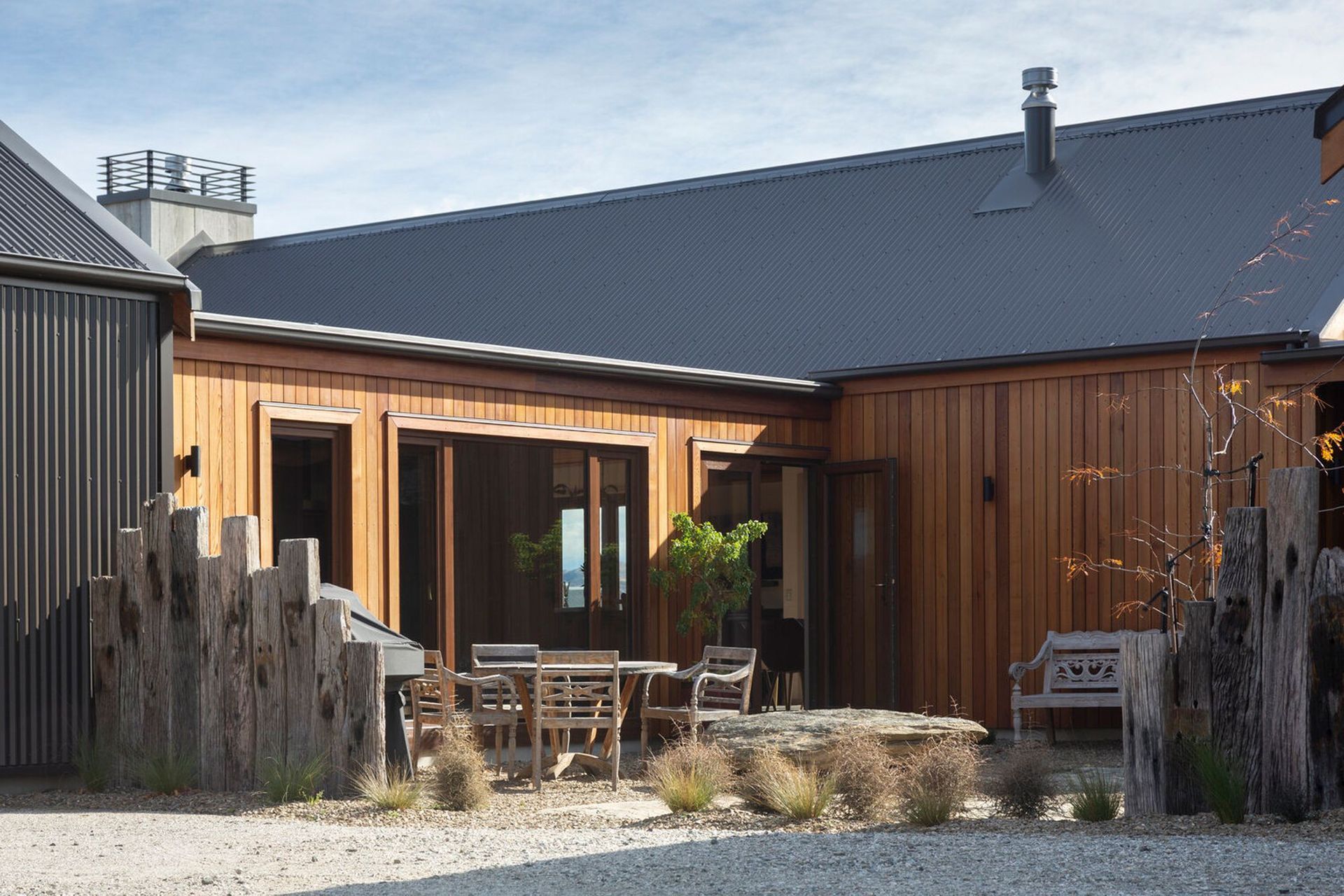 Maxwell House, Alexandra