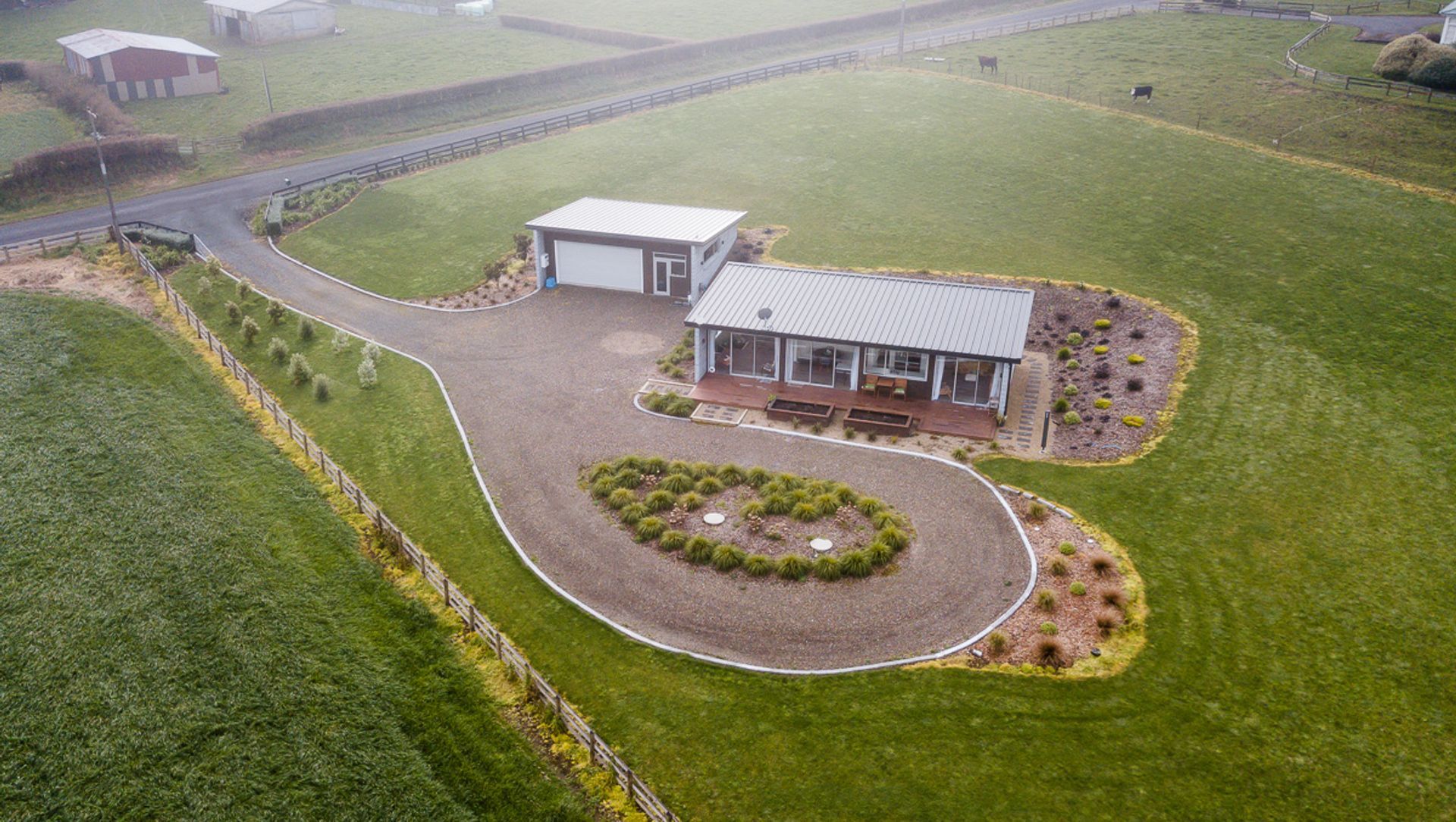 Hawthorne Road ‘Little House’ banner