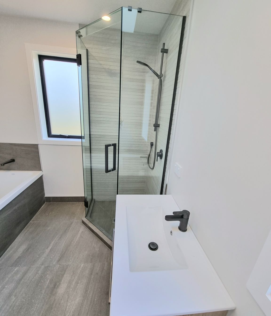 Landmark New Build in Akatarawa