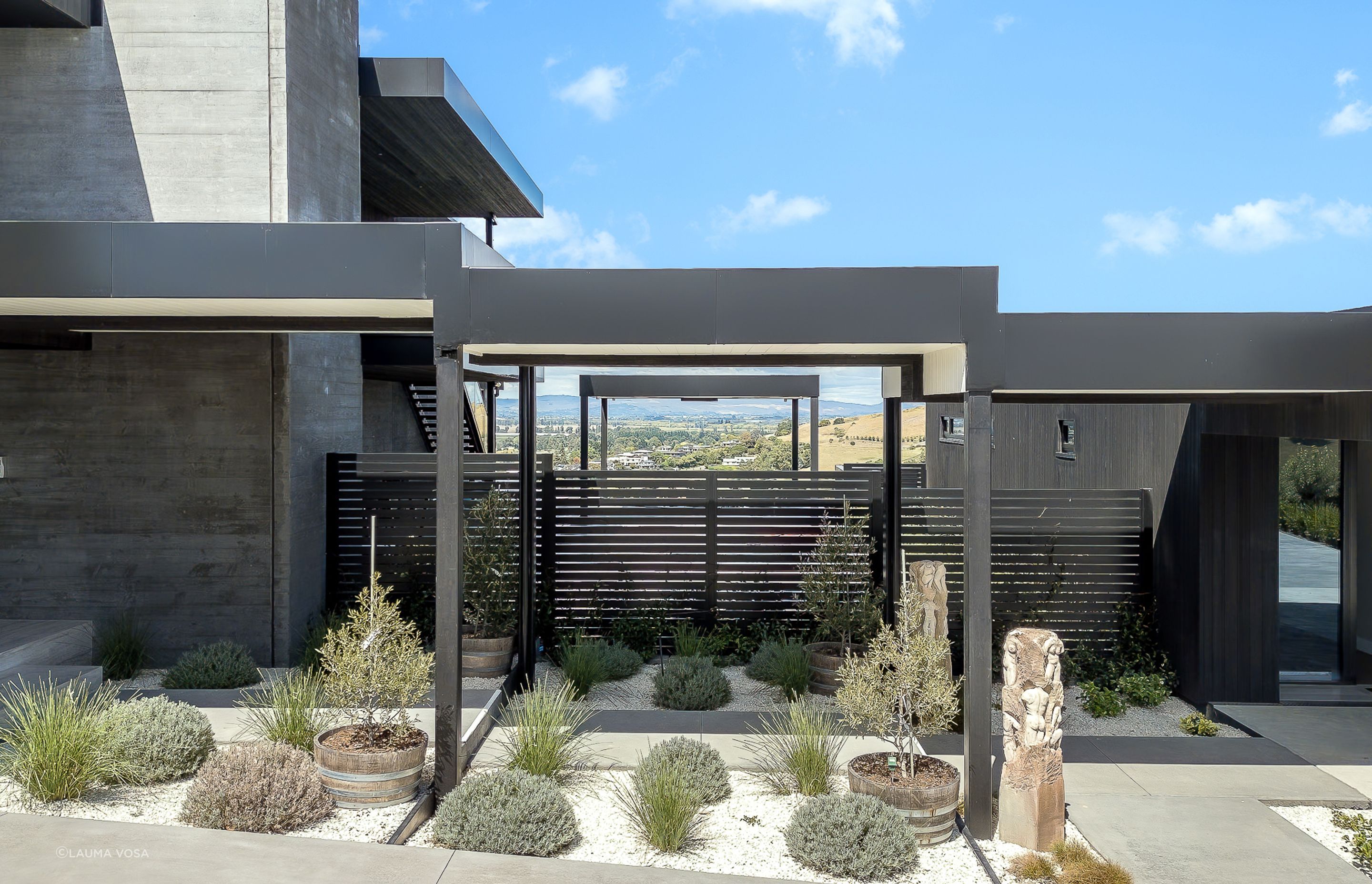 2025-02-26-HAL-HILLTOP-HOUSE-10.jpg