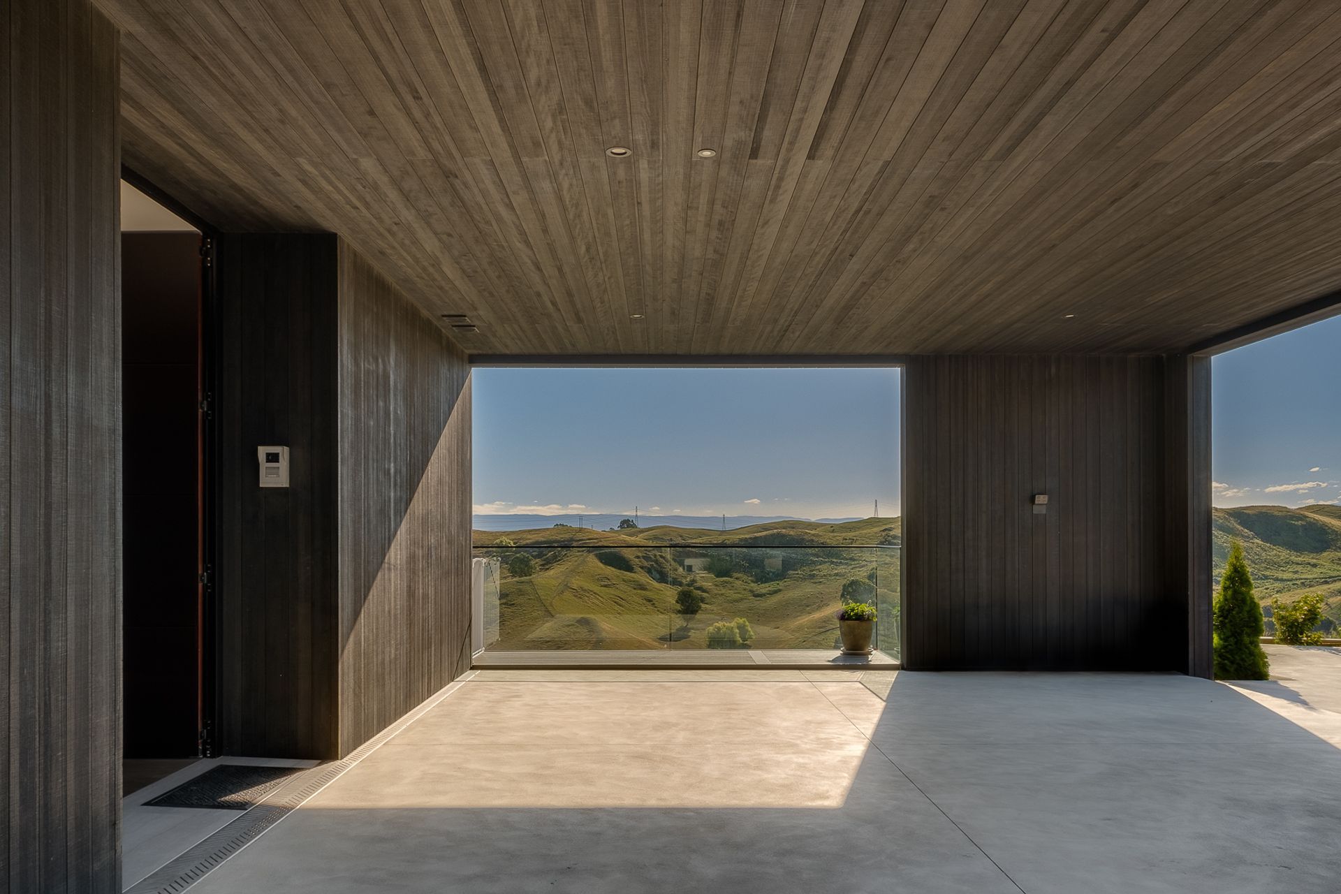 2025-02-26-HAL-HILLTOP-HOUSE-18.jpg