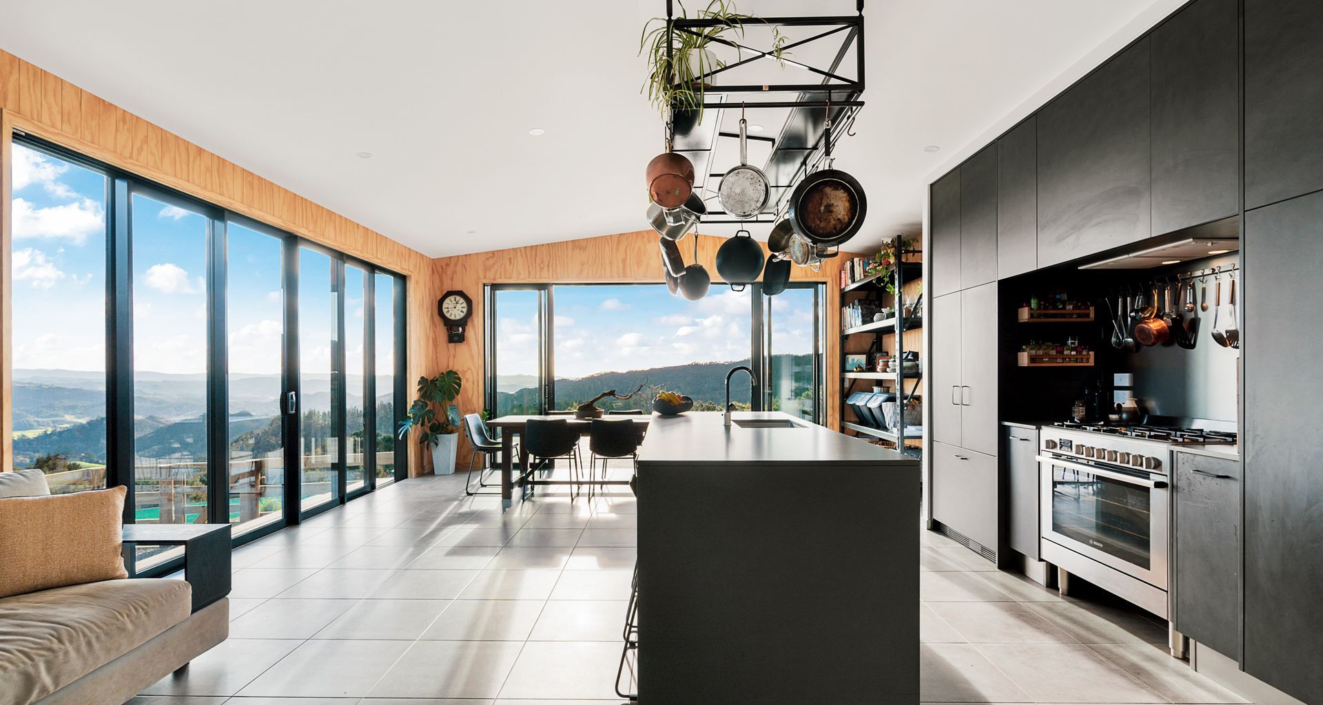 Martin Rd Residence, Kaeo banner