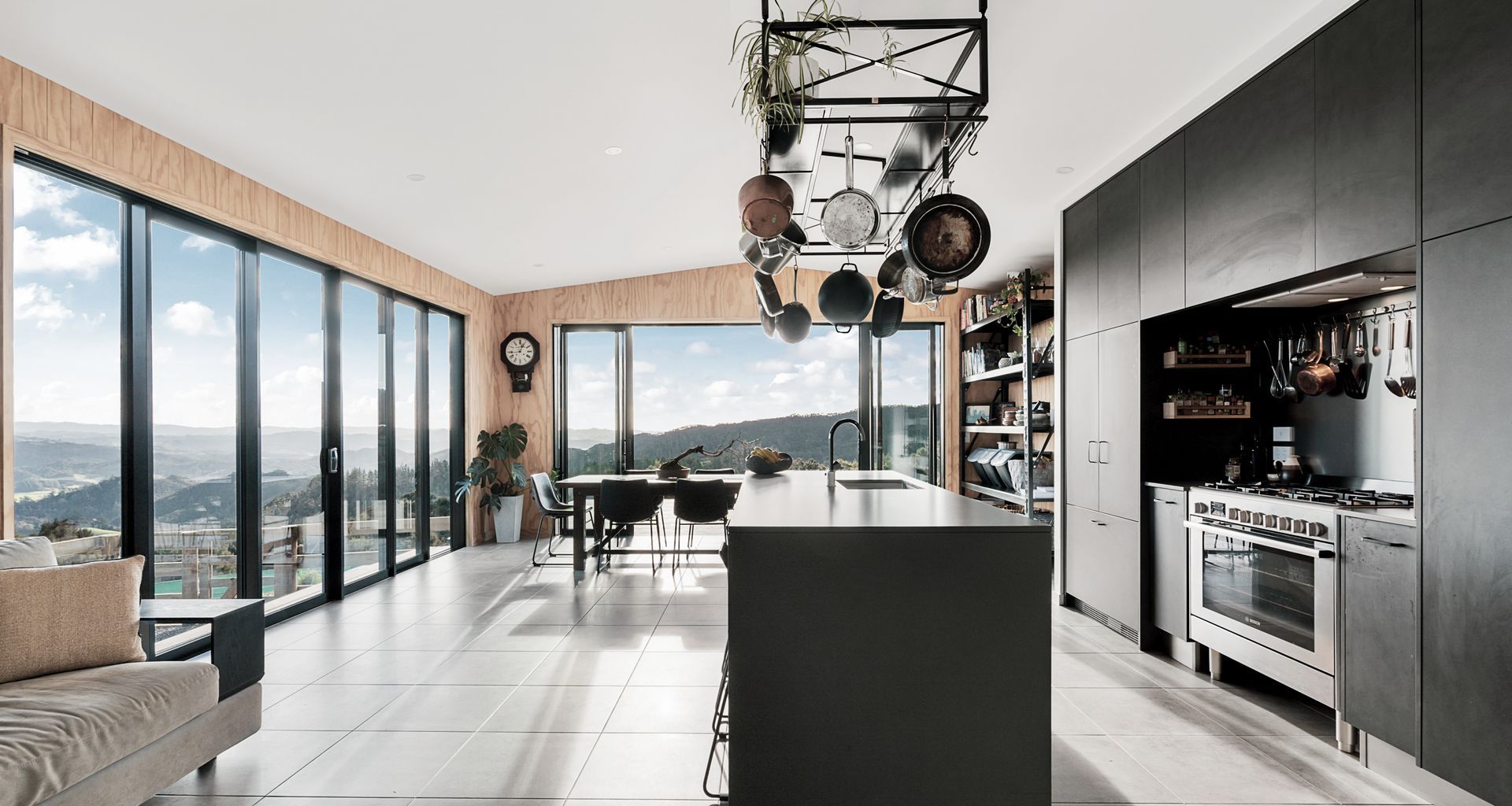 Martin Rd Residence, Kaeo banner