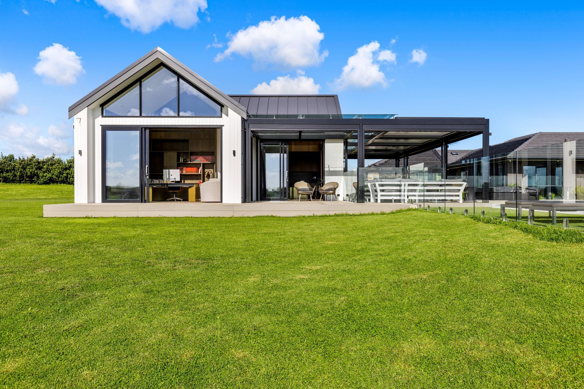 Karaka Boutique Pool House