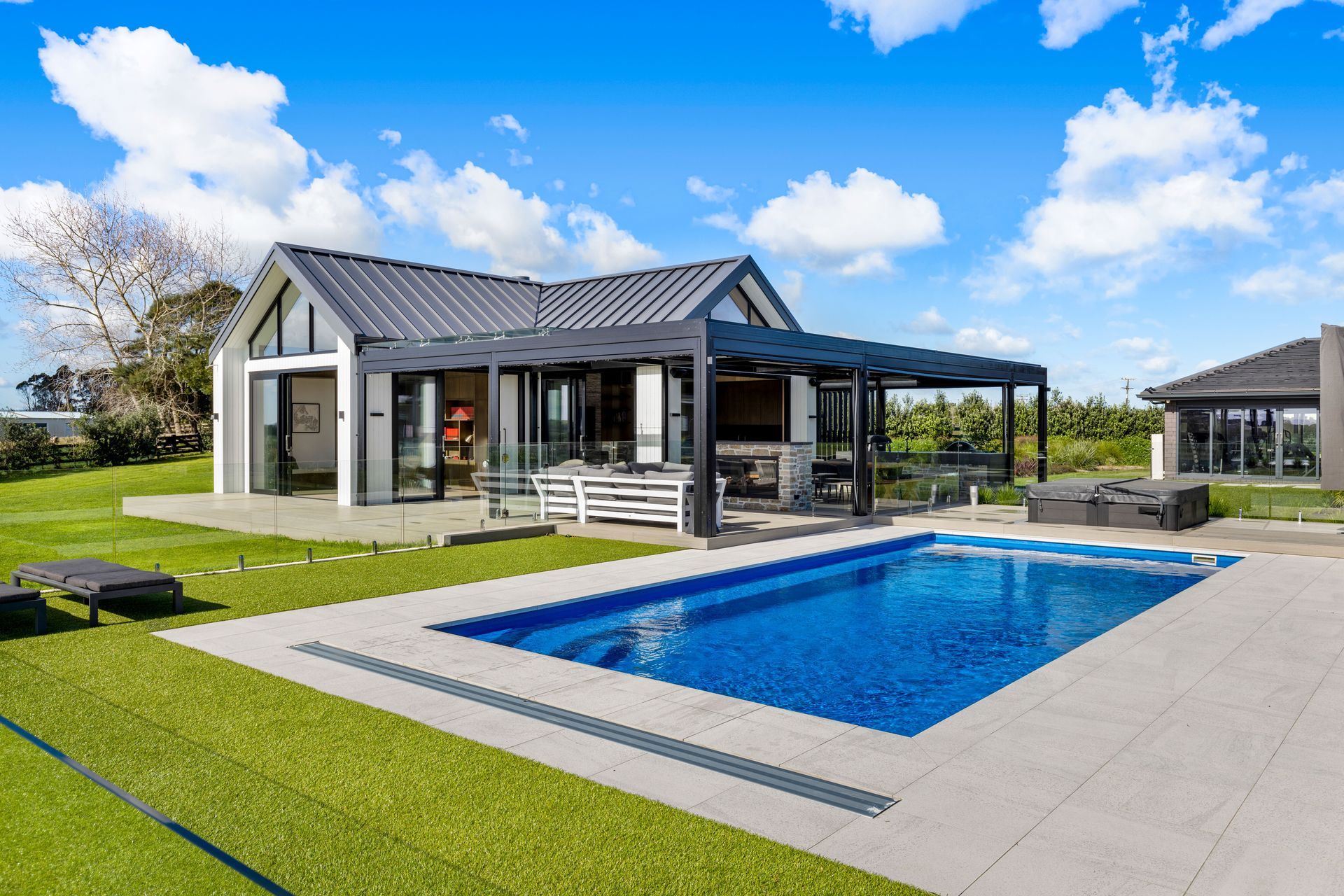 Karaka Boutique Pool House