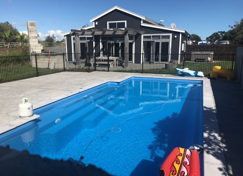 Clarks Beach - Heated Swimming Pool