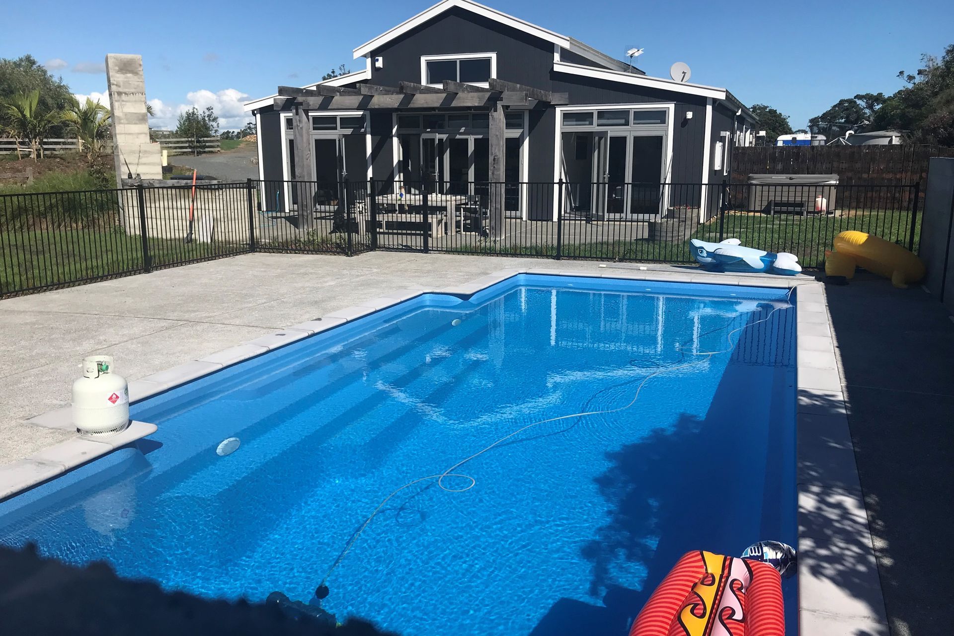 Clarks Beach - Heated Swimming Pool