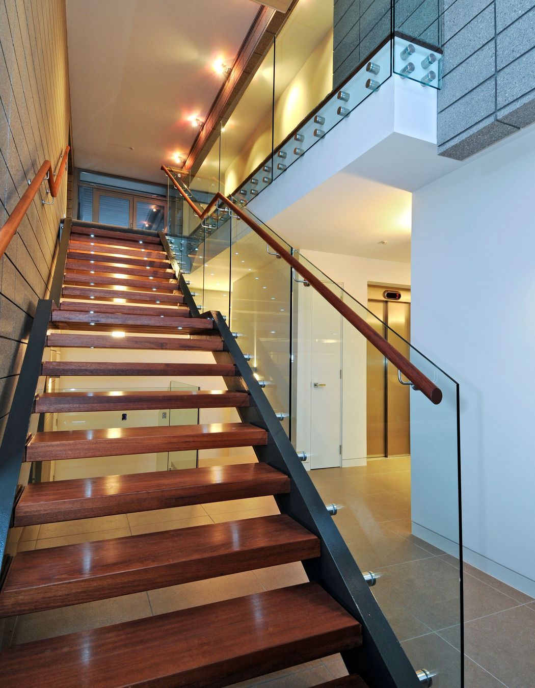 31031-Open2view-ID307715-Aotearoa.jpg