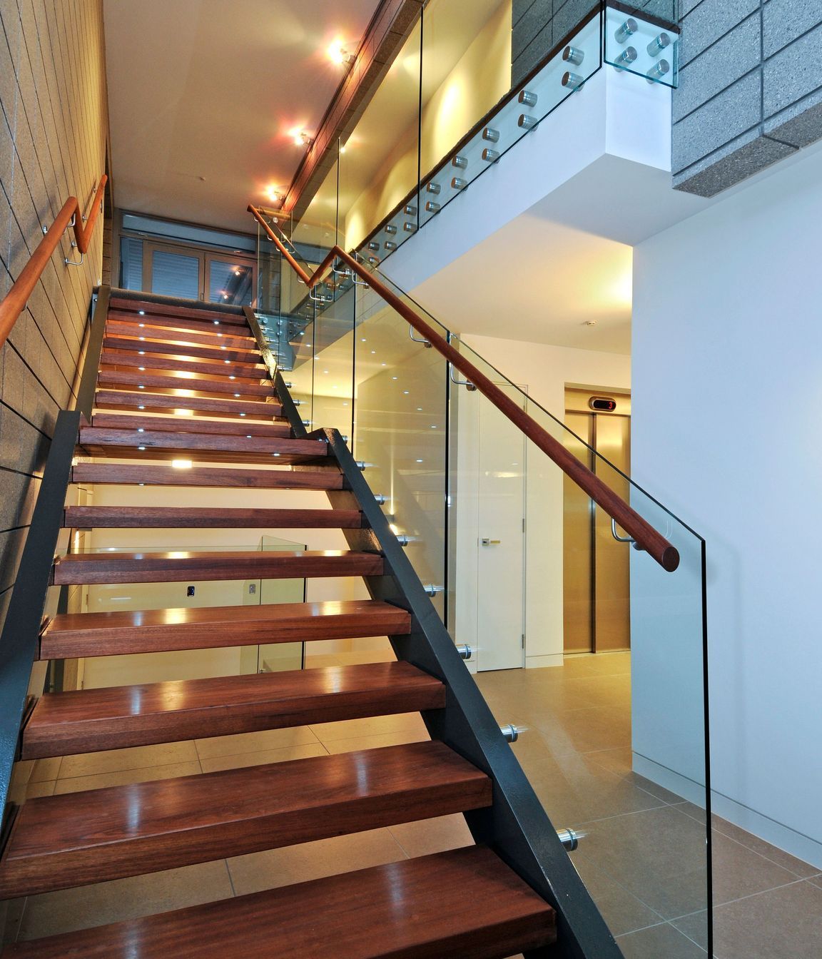 31031-Open2view-ID307715-Aotearoa.jpg