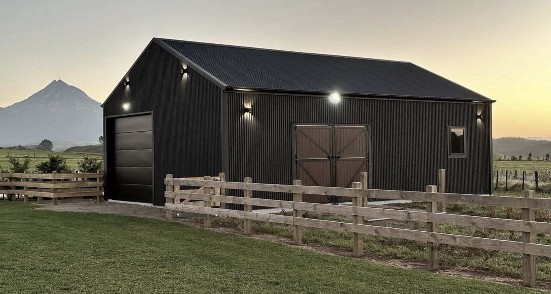 Stables fit for a King banner