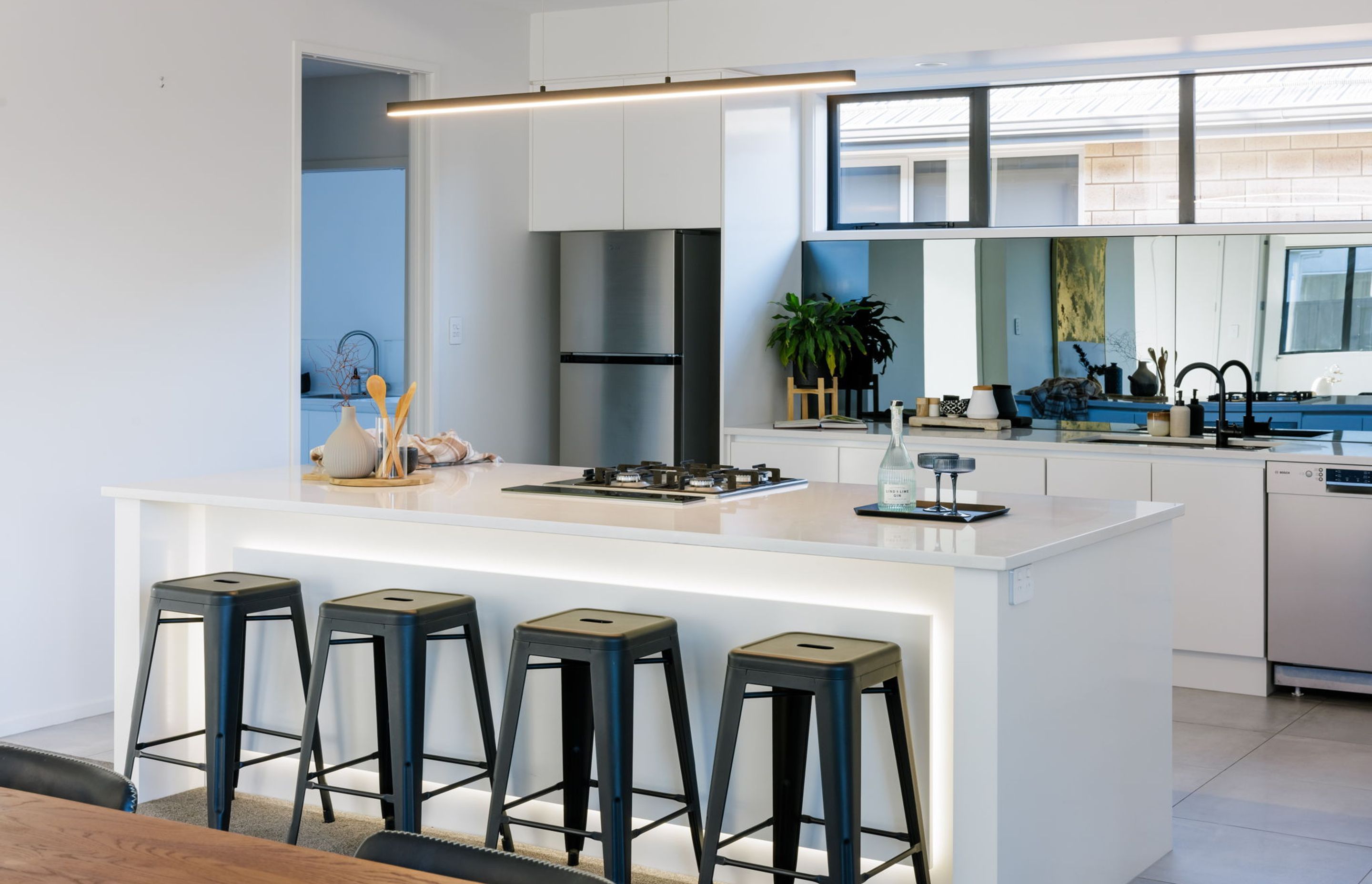 37-web-or-mls-34inHouseAR56575.jpg