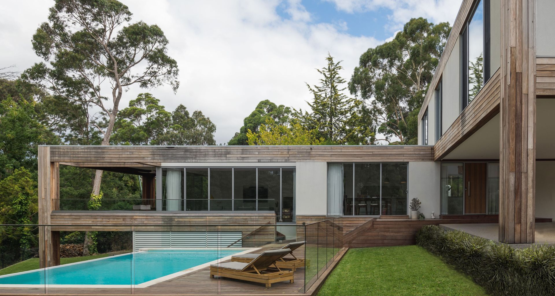 Luxury Sloping Block Home banner