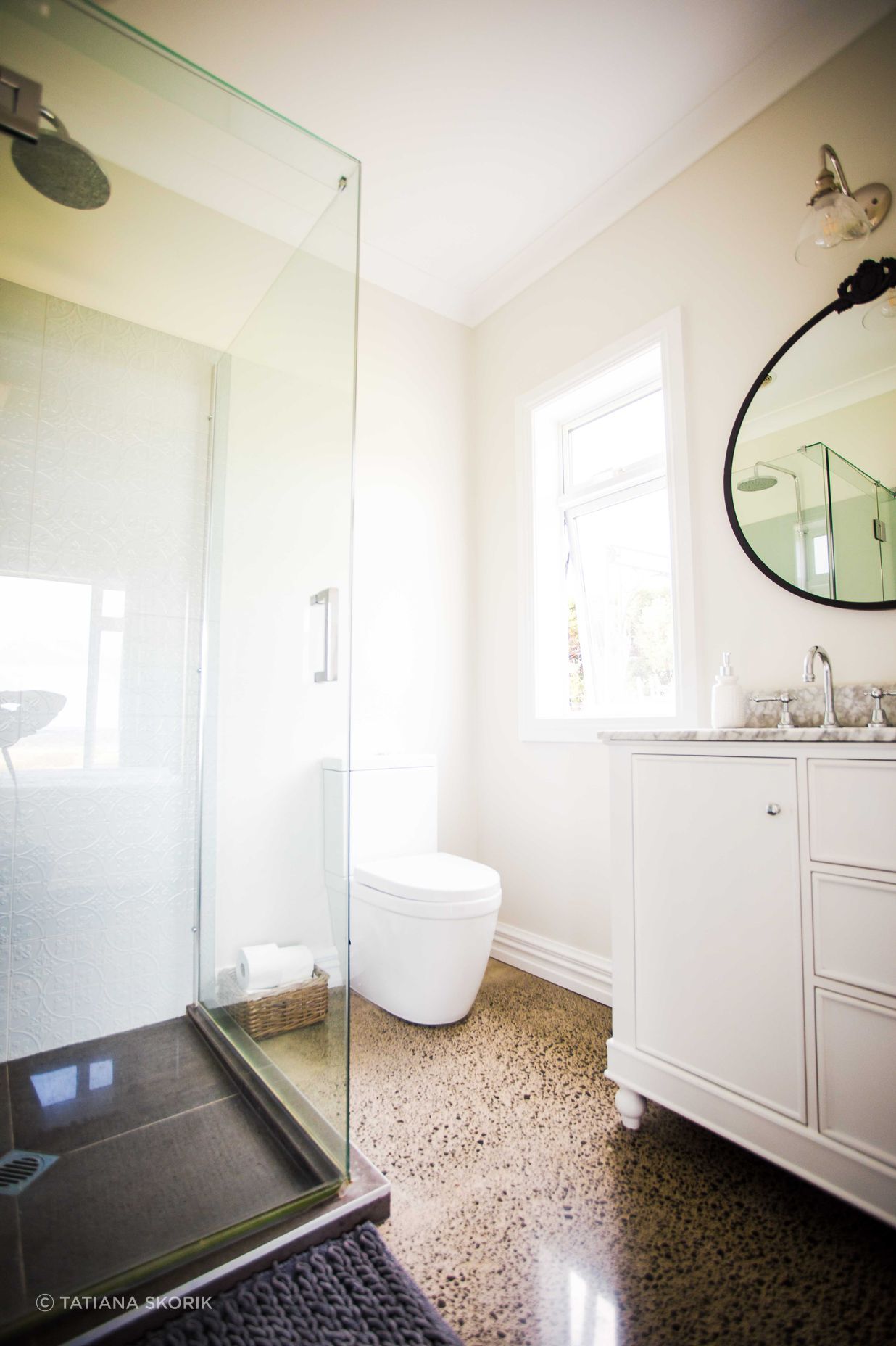 Main bathroom