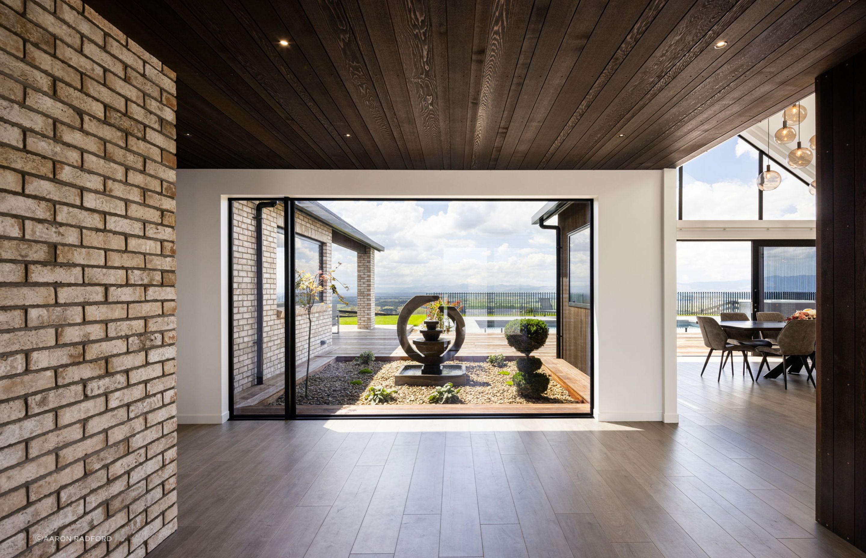 49-web-or-mls-inHouseAR55010.jpg