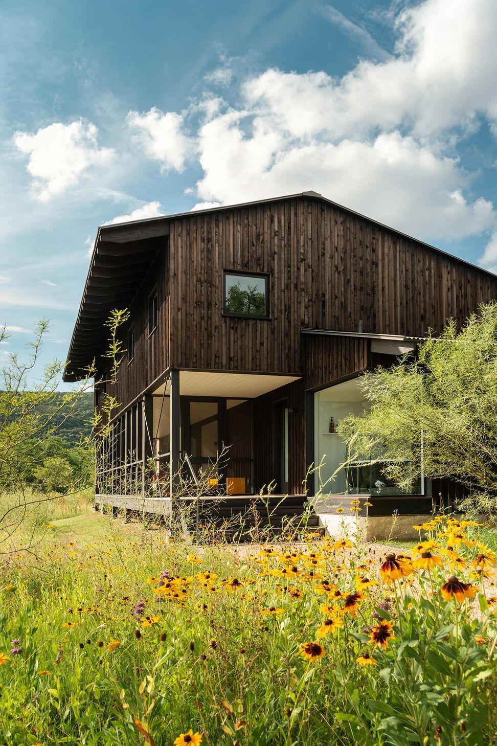 5CampFrioCuppettKilpatrickArchitectureandInteriorDesigncabin-gable-roof-wildflower-contrast.jpg