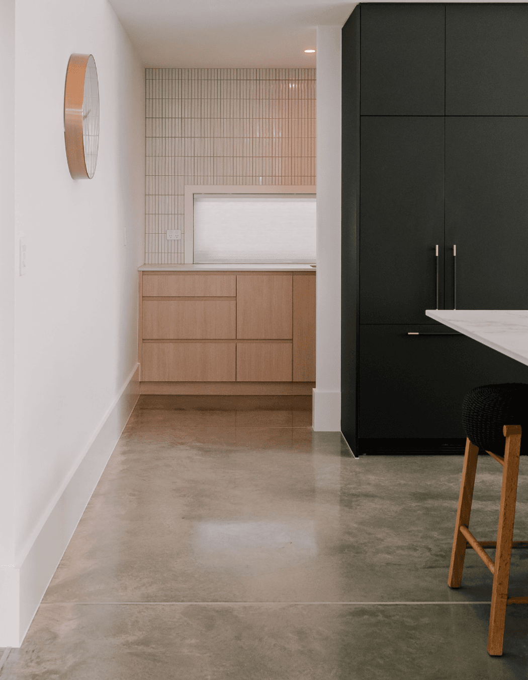 Vertical elements displayed with tile choice and Innotech Atira drawer placement