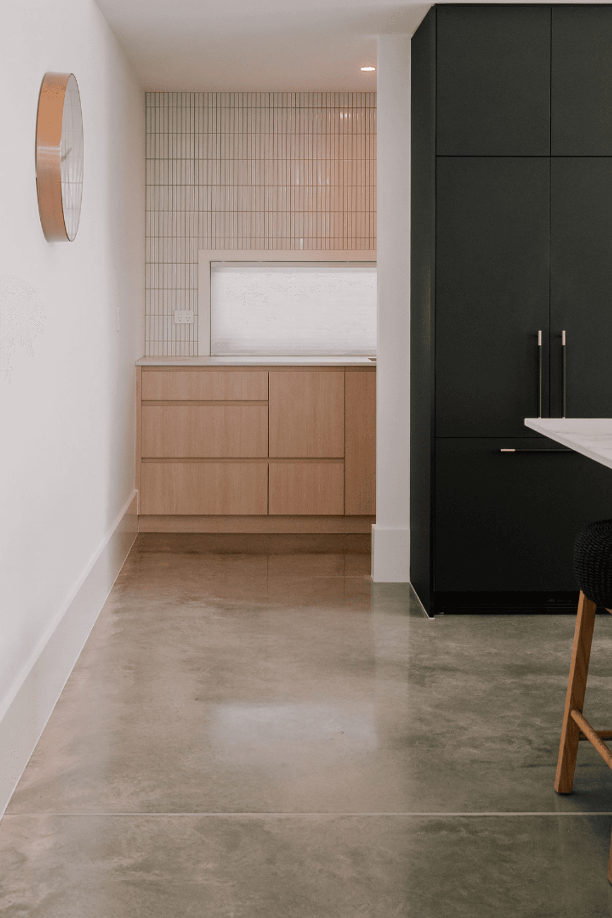 Vertical elements displayed with tile choice and Innotech Atira drawer placement