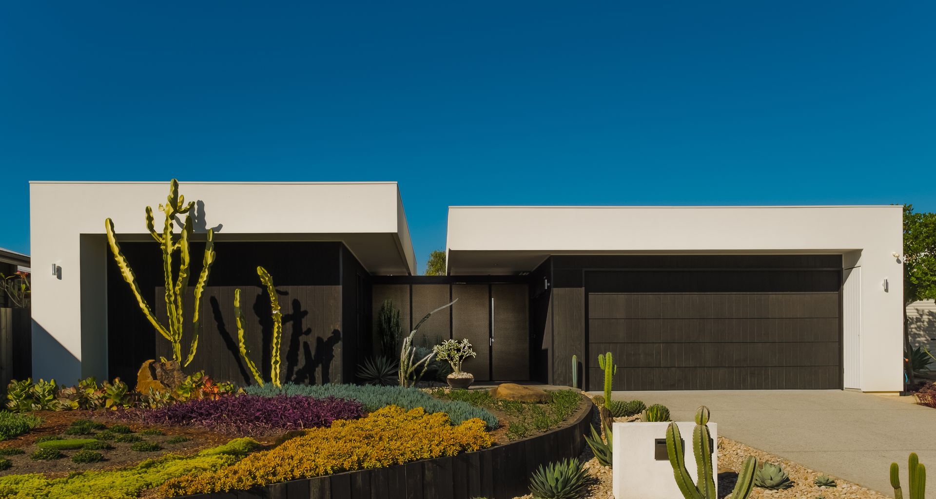 Farrel Shilton Residence banner