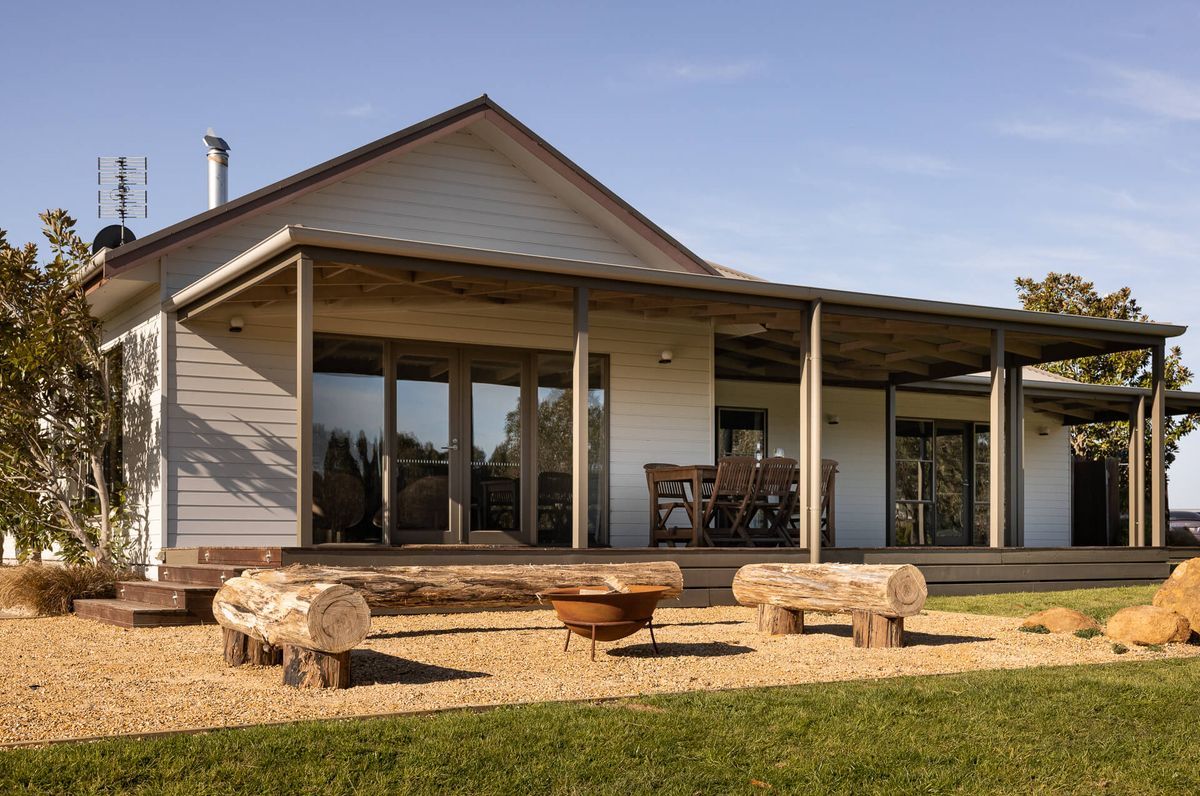 Captivating Carrajung Estate