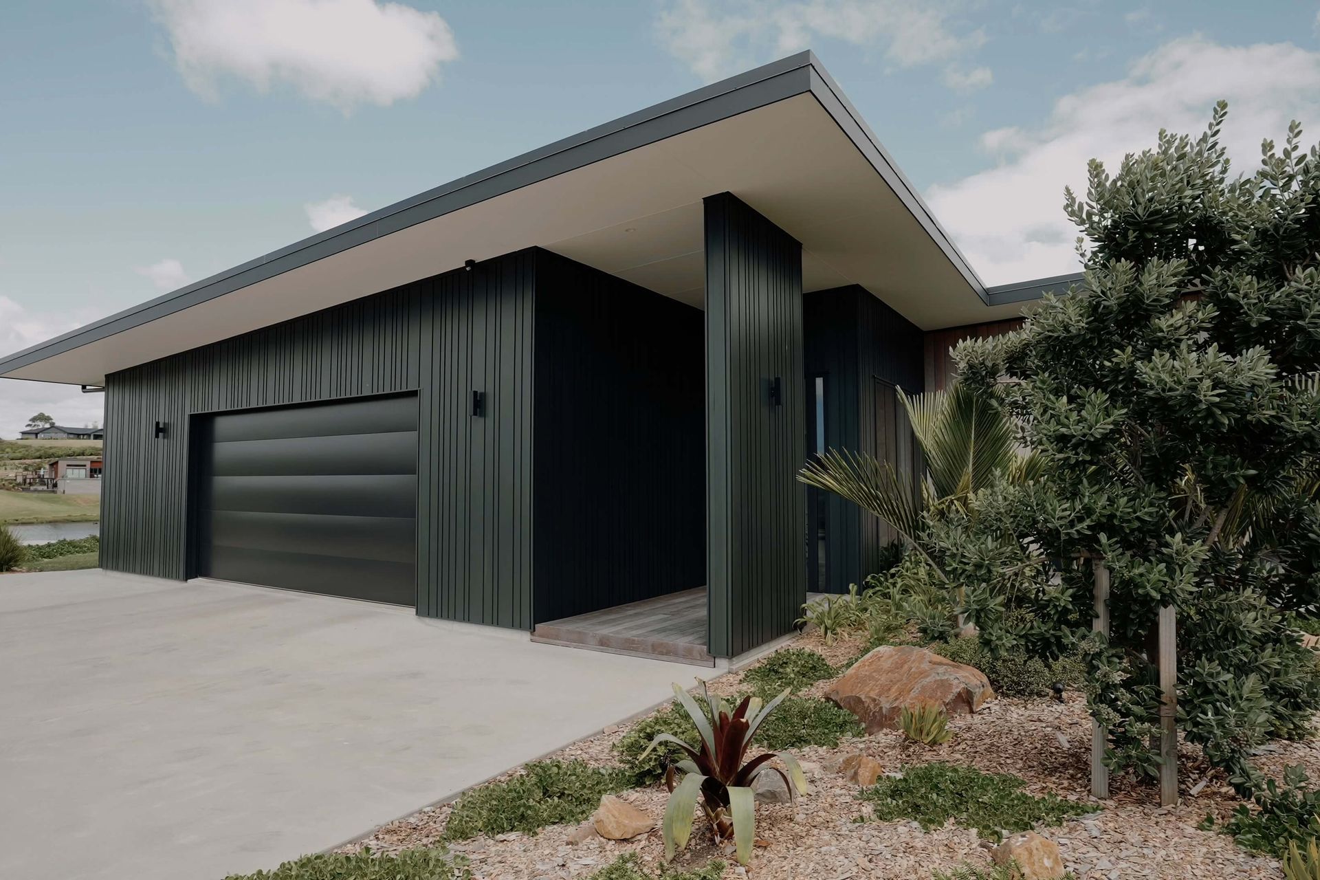 664b2f85ce6dbe599435aaddnf-constuction-screenshots08168.jpg