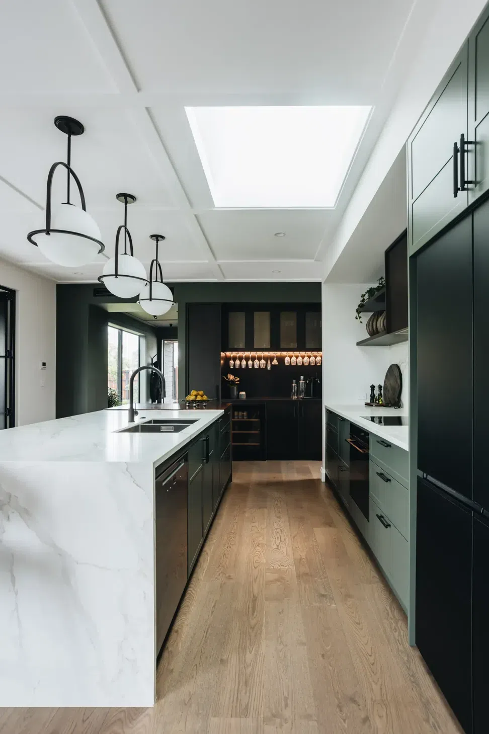 68952d6aa7ed4abc58971883New-York-Street-Rich-Brown-Wooden-Flooring-14-p-2000.webp