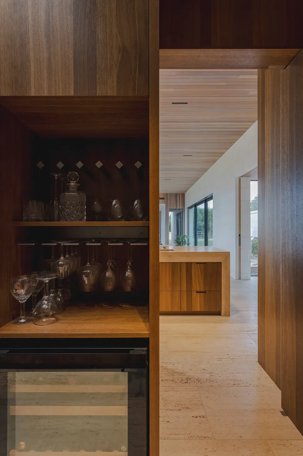 68d0a41c0bb9fa69c5f57a45Maungakawa-Home-Arabica-Smoked-Oak-Timber-Panels-6.webp