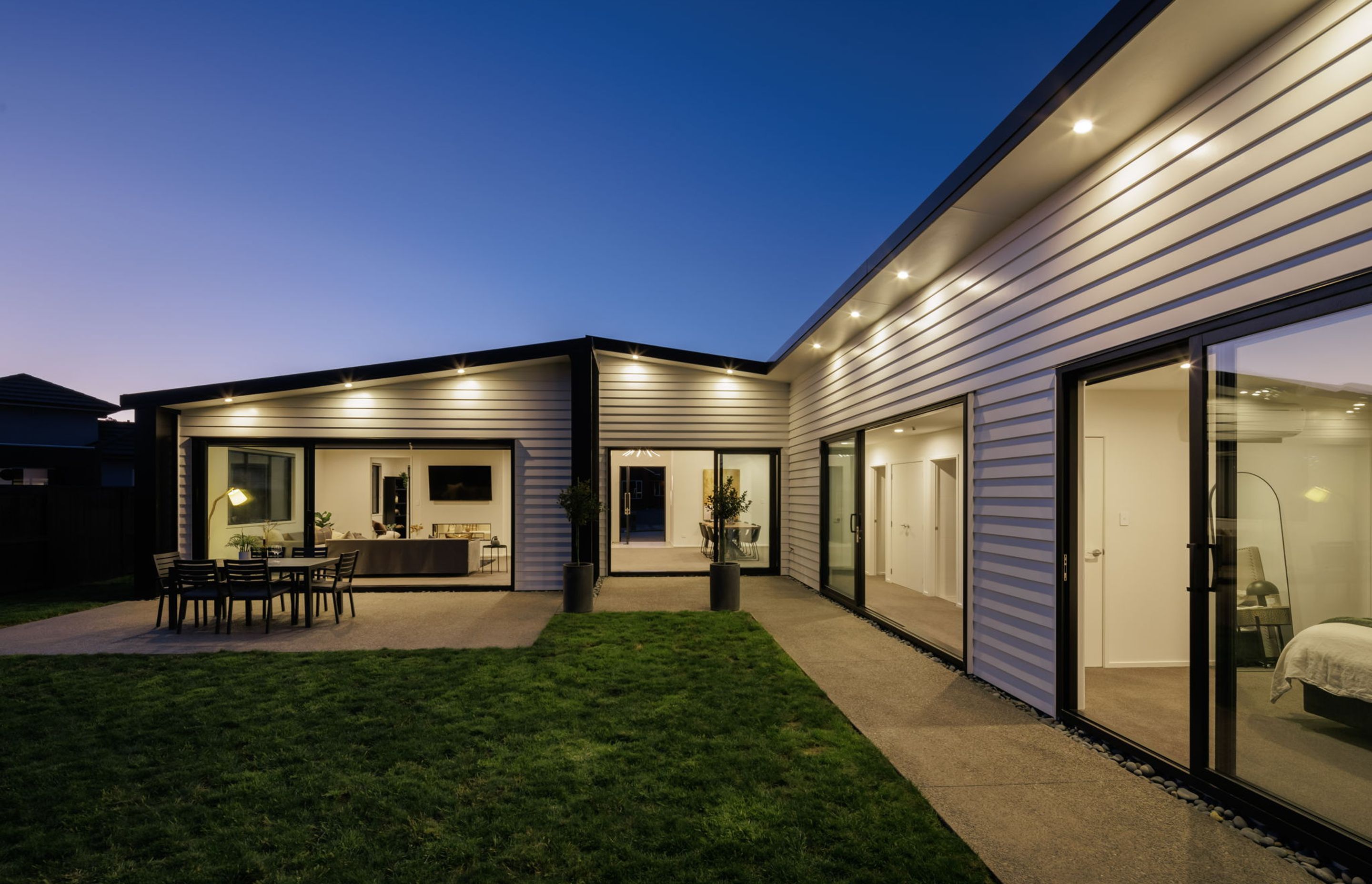 75-web-or-mls-74inHouseAR56762.jpg