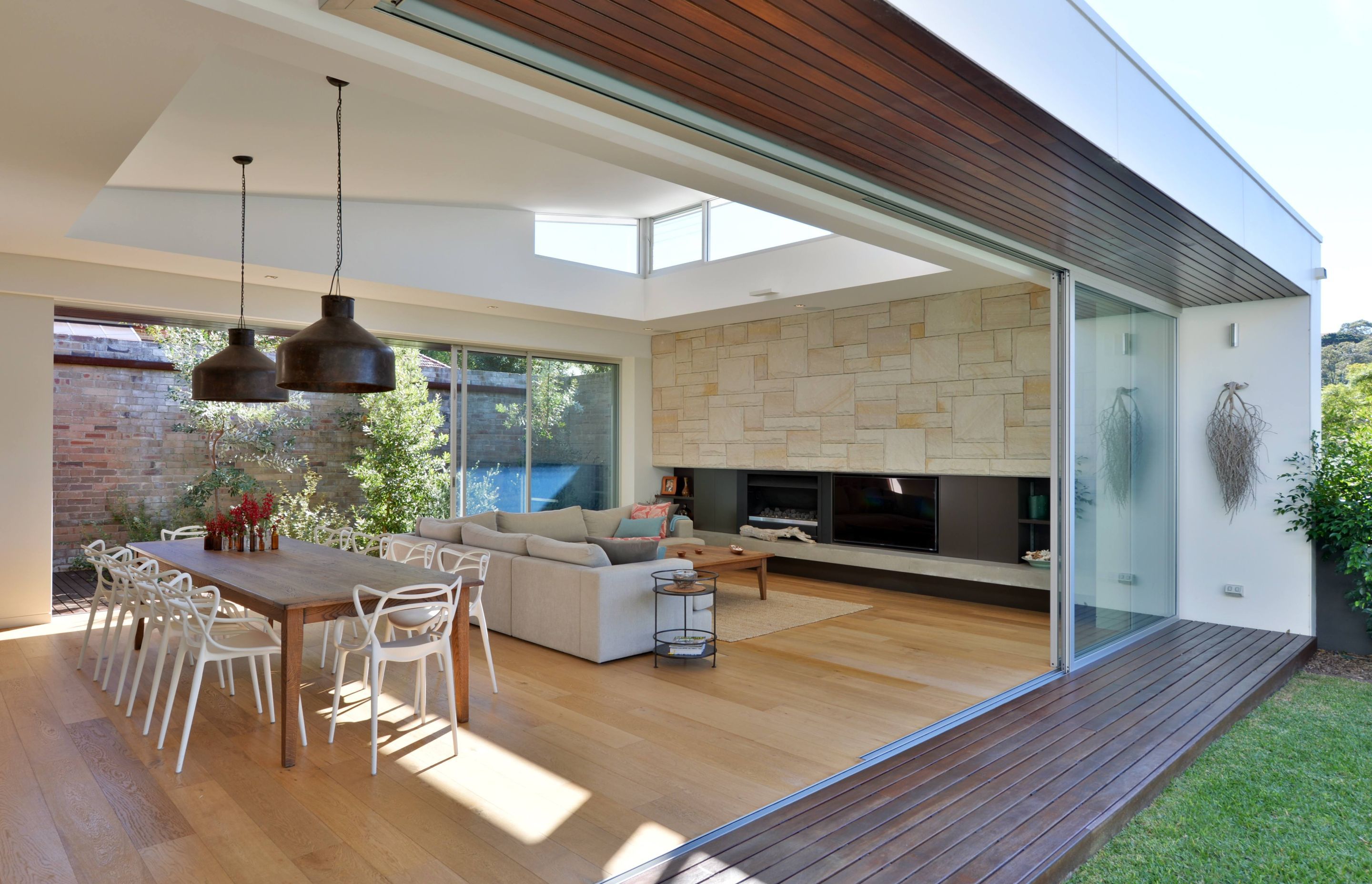 Carter St Bronte