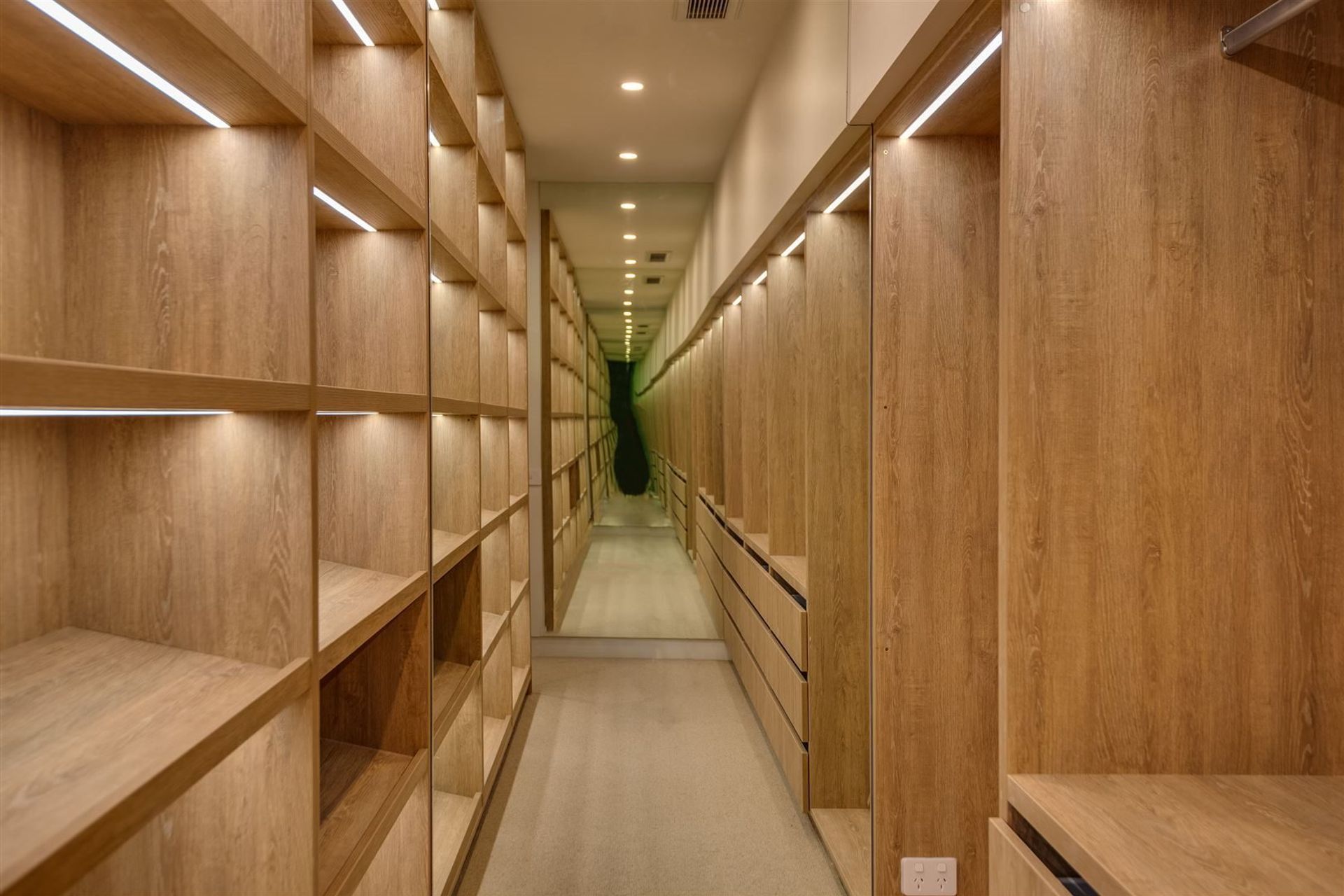 Carlton Mill Road, Merivale