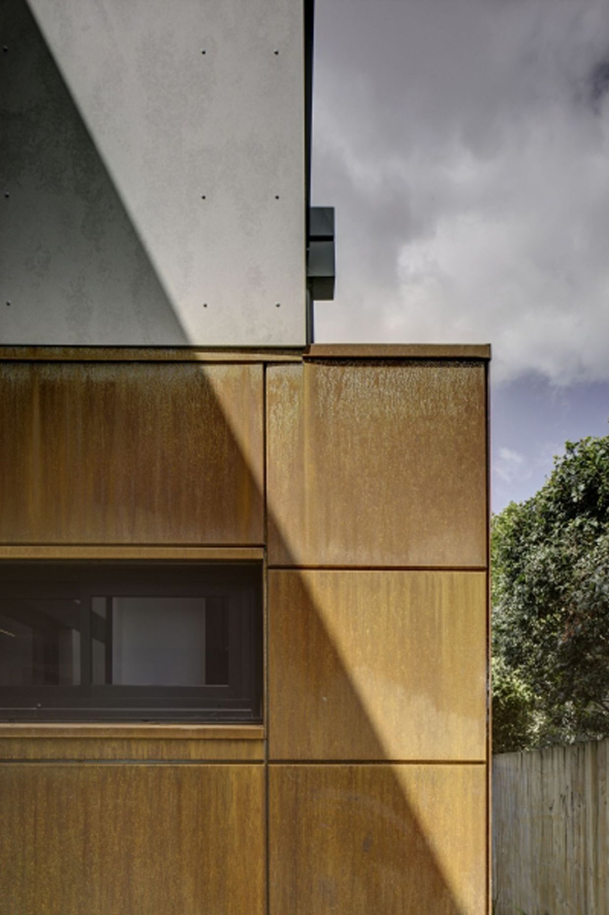 APERTURE-HOUSE02.jpg