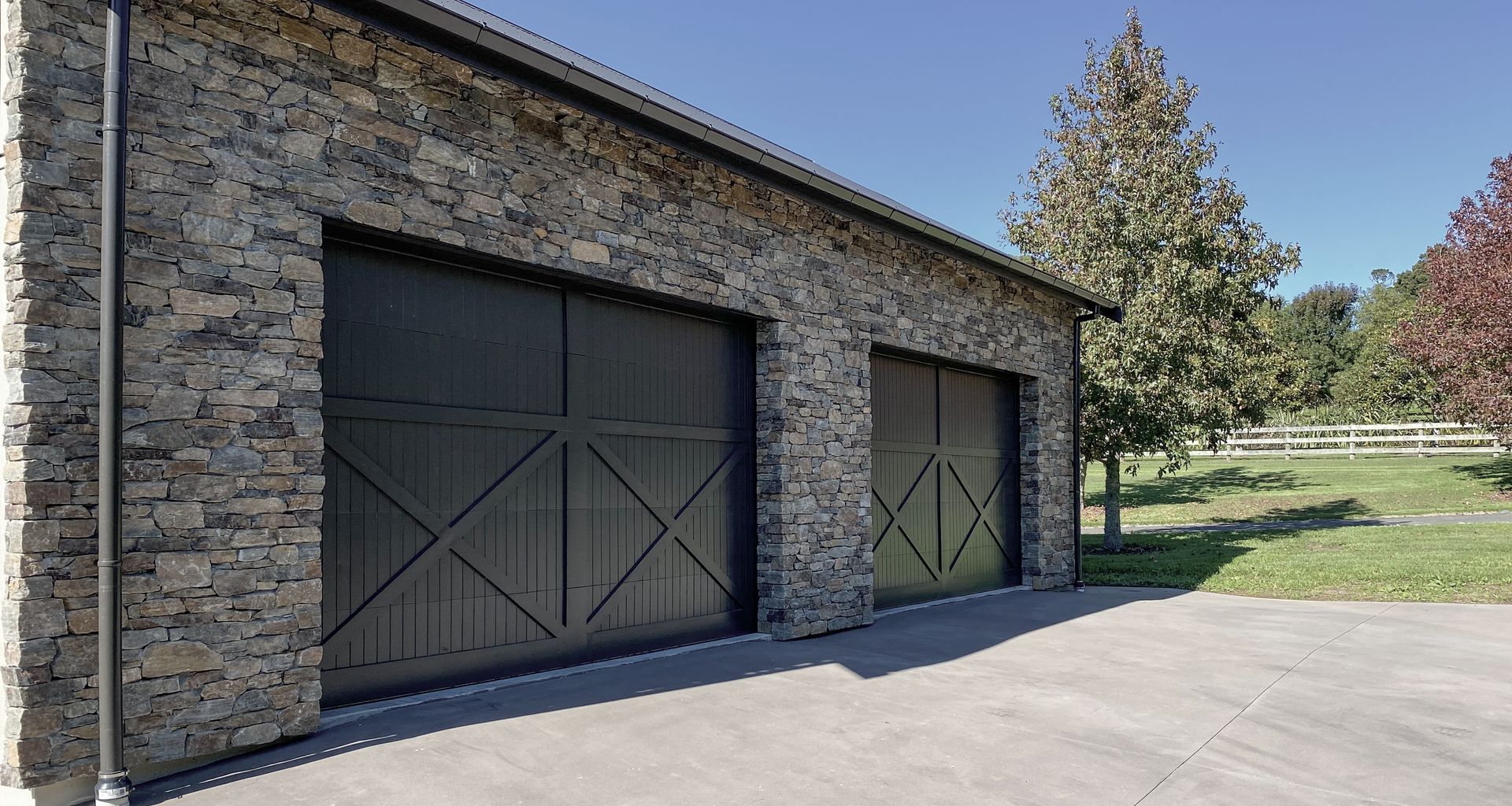 Coatesville barn with stables banner