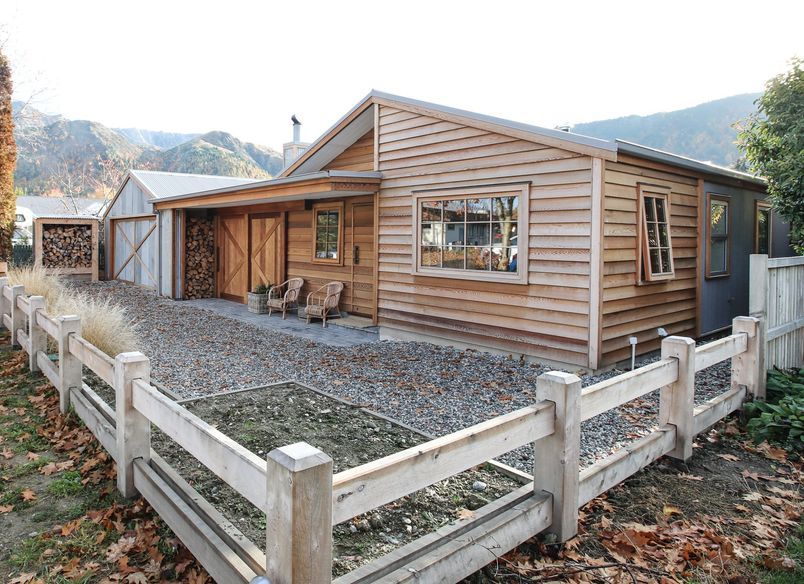 Cabin Fever, Arrowtown