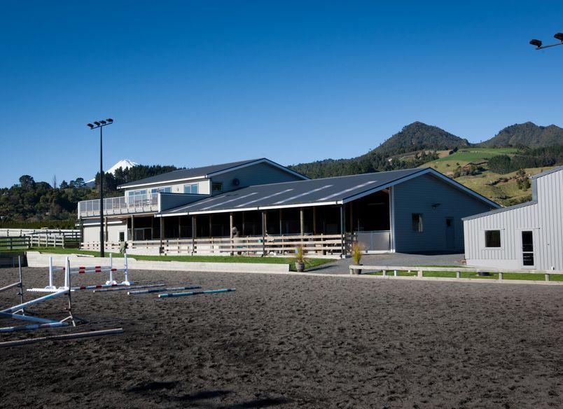 Dickey-Blyde Stables