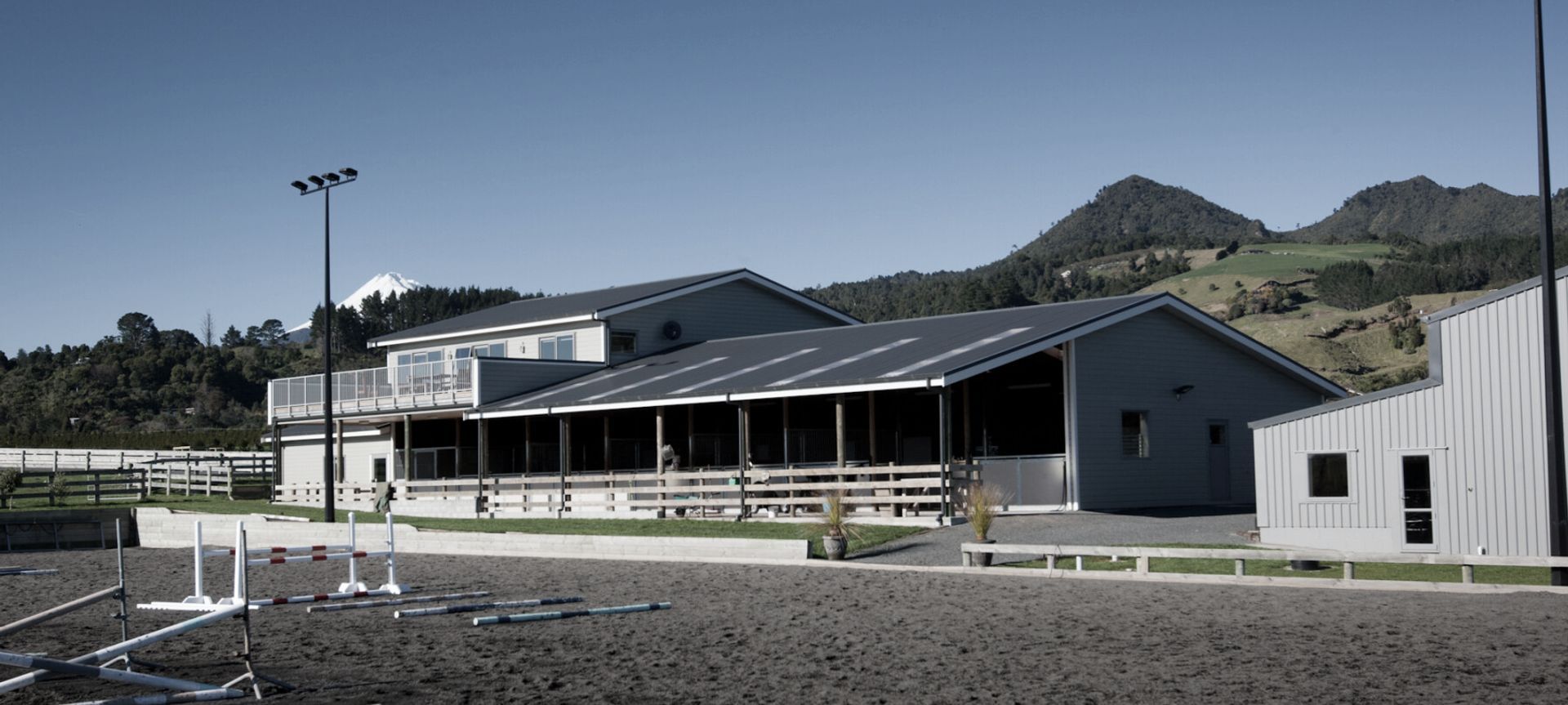 Dickey-Blyde Stables banner
