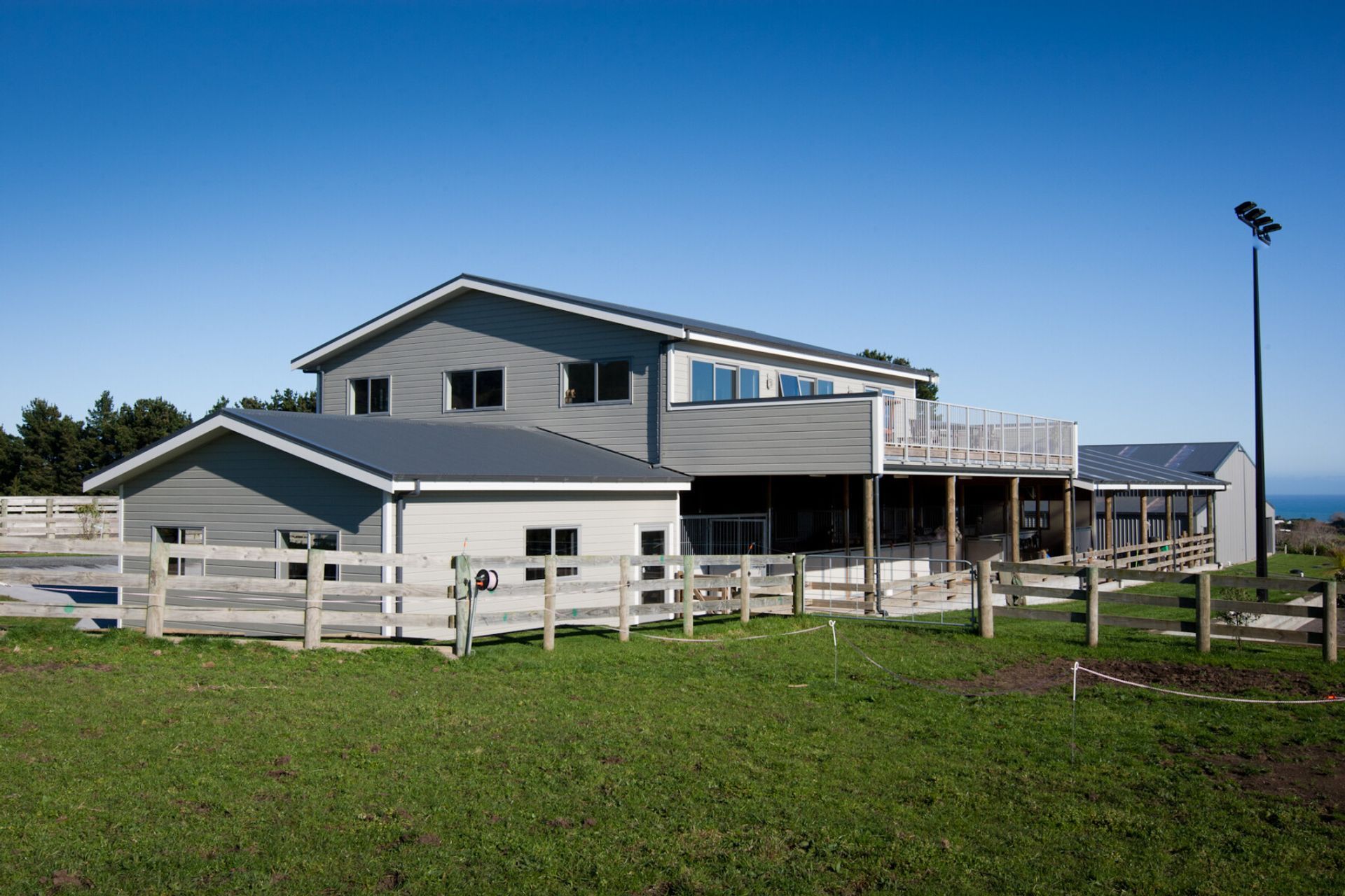 Dickey-Blyde Stables