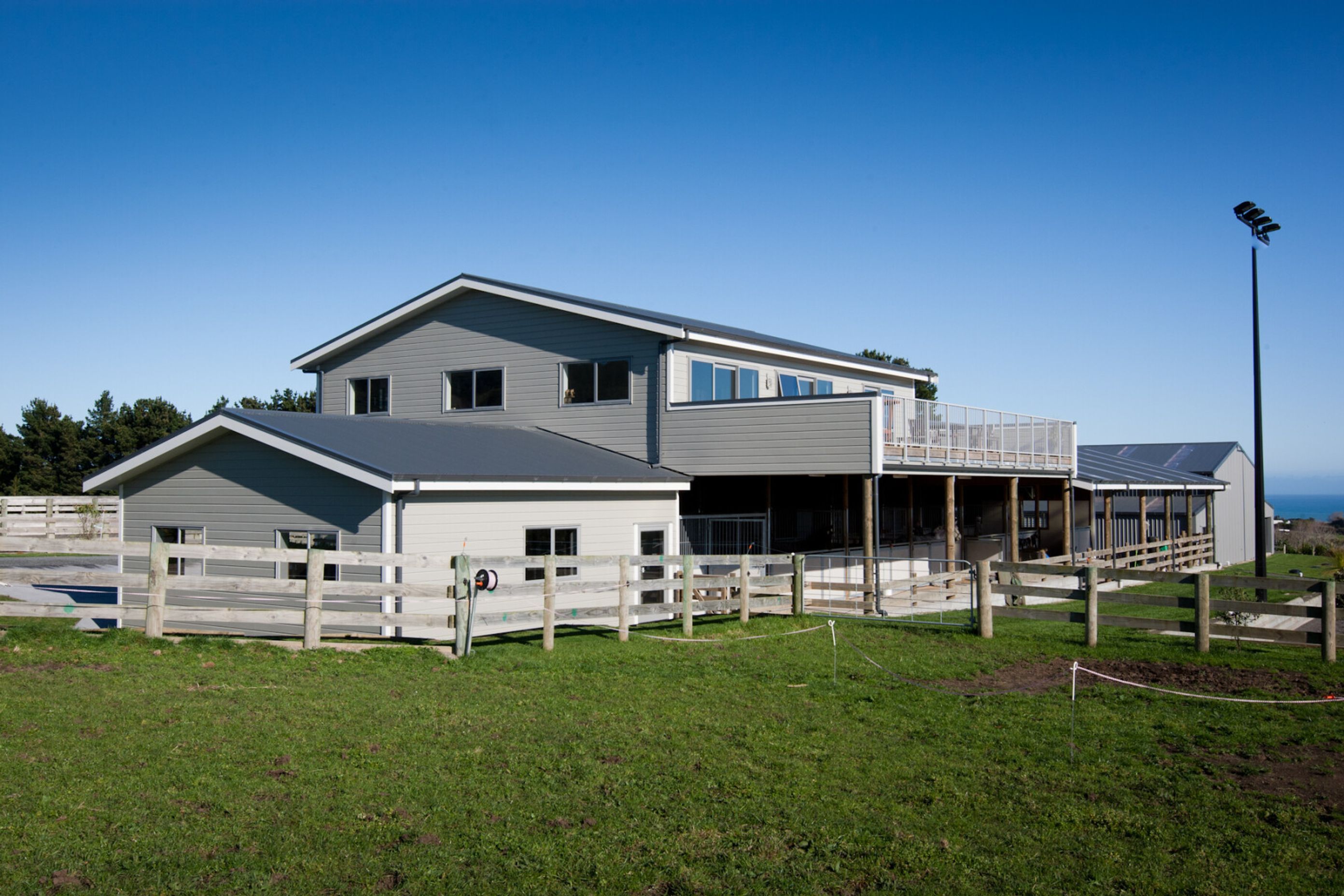 Dickey-Blyde Stables