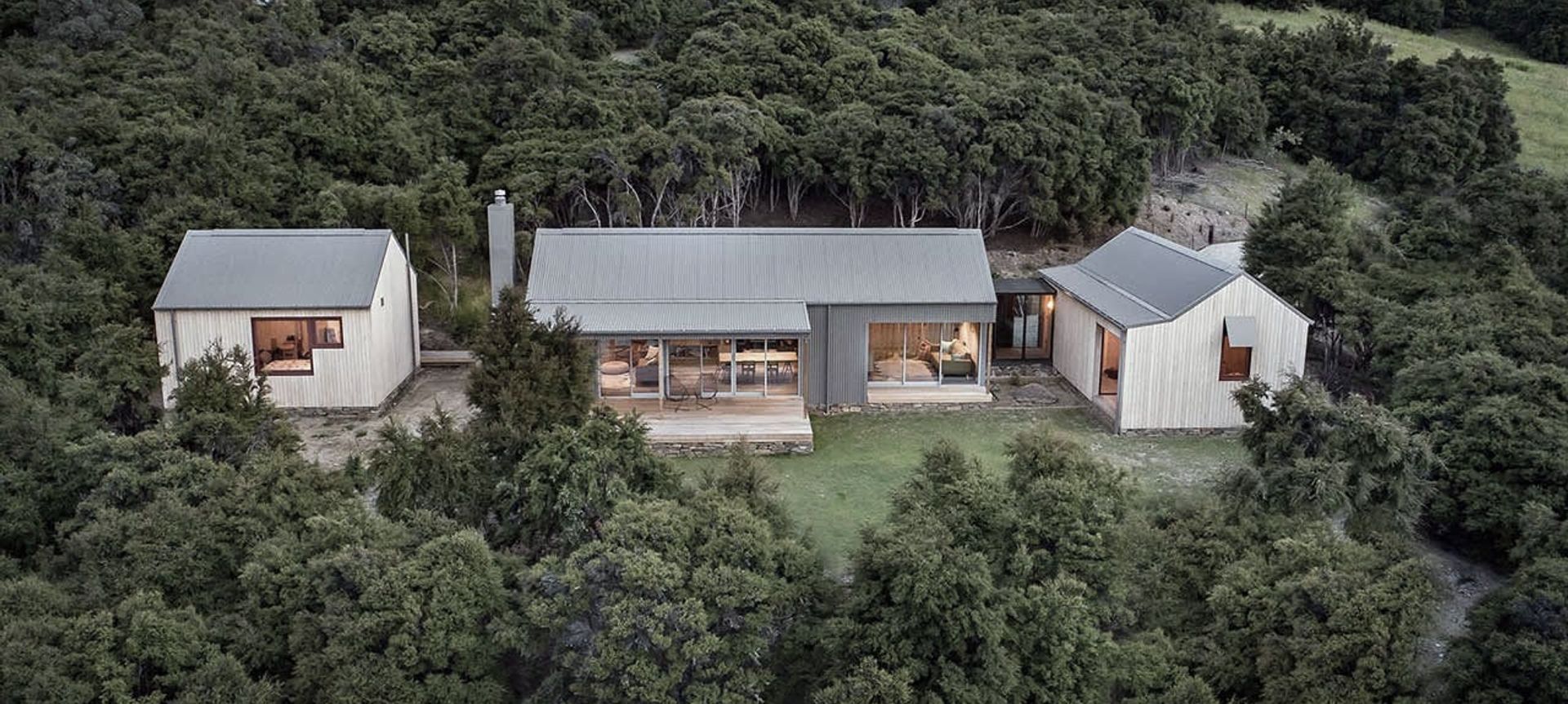 Highfield Ridge Home, Wanaka banner