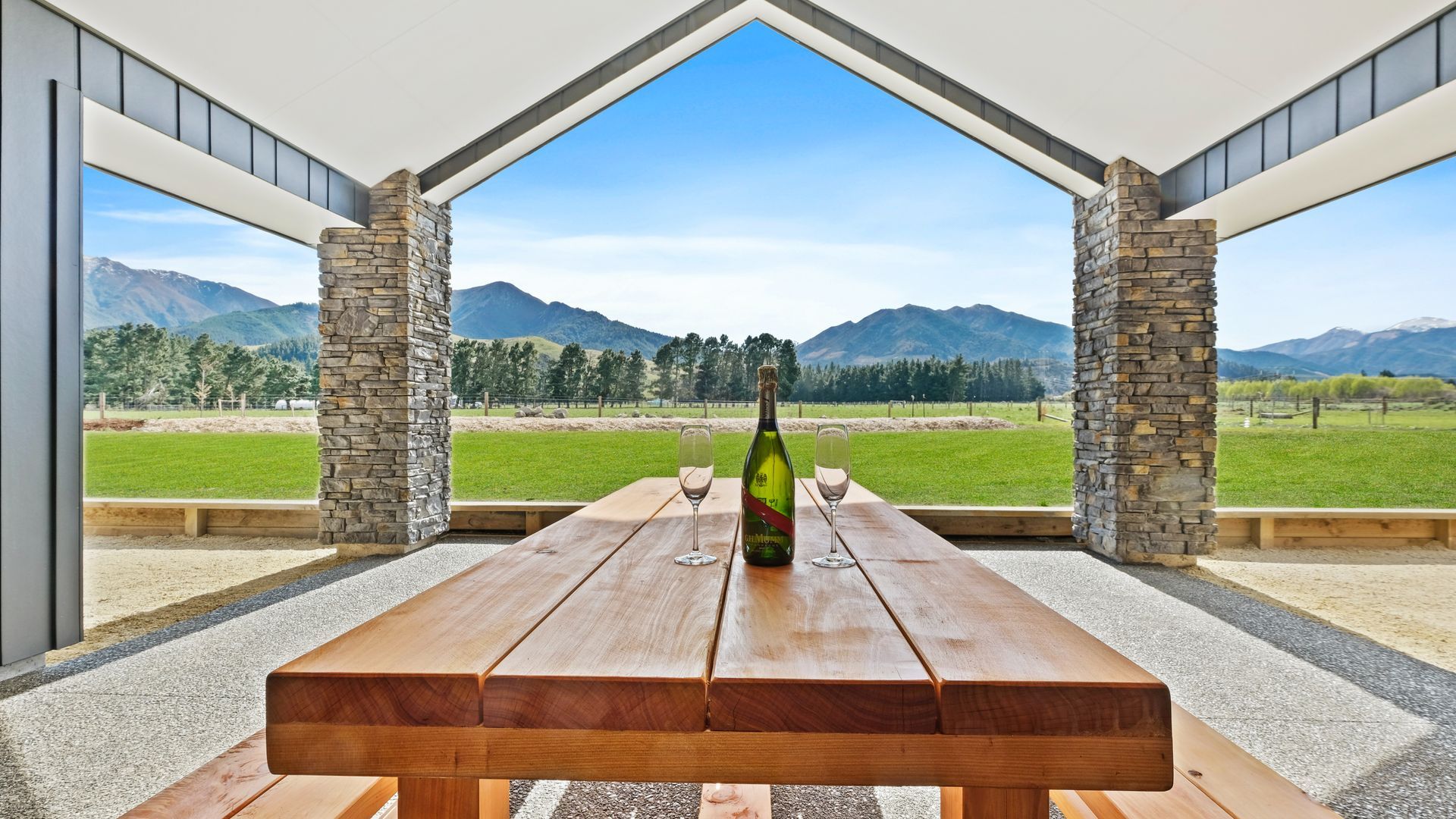 Hanmer Springs | Woodbank Rd banner