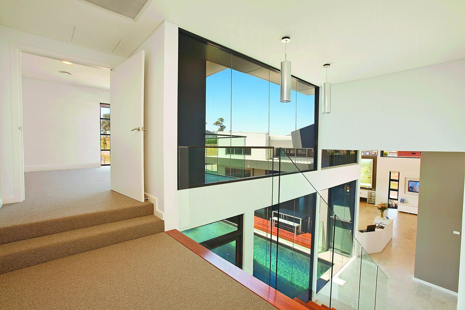 EdgewaterDrive91BellaVistaWatersUpstairs.jpg
