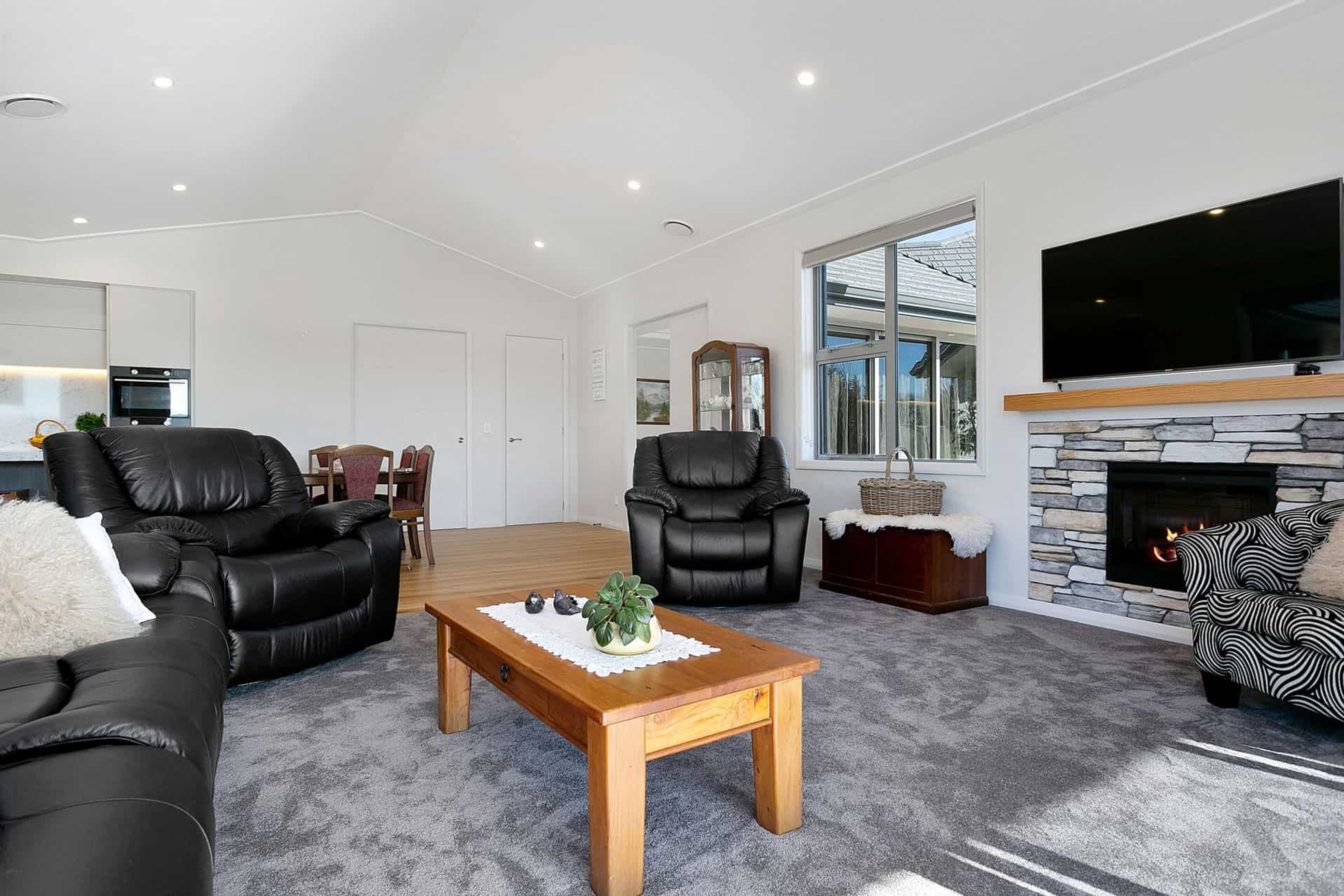 Floor-Area-373m214.jpg