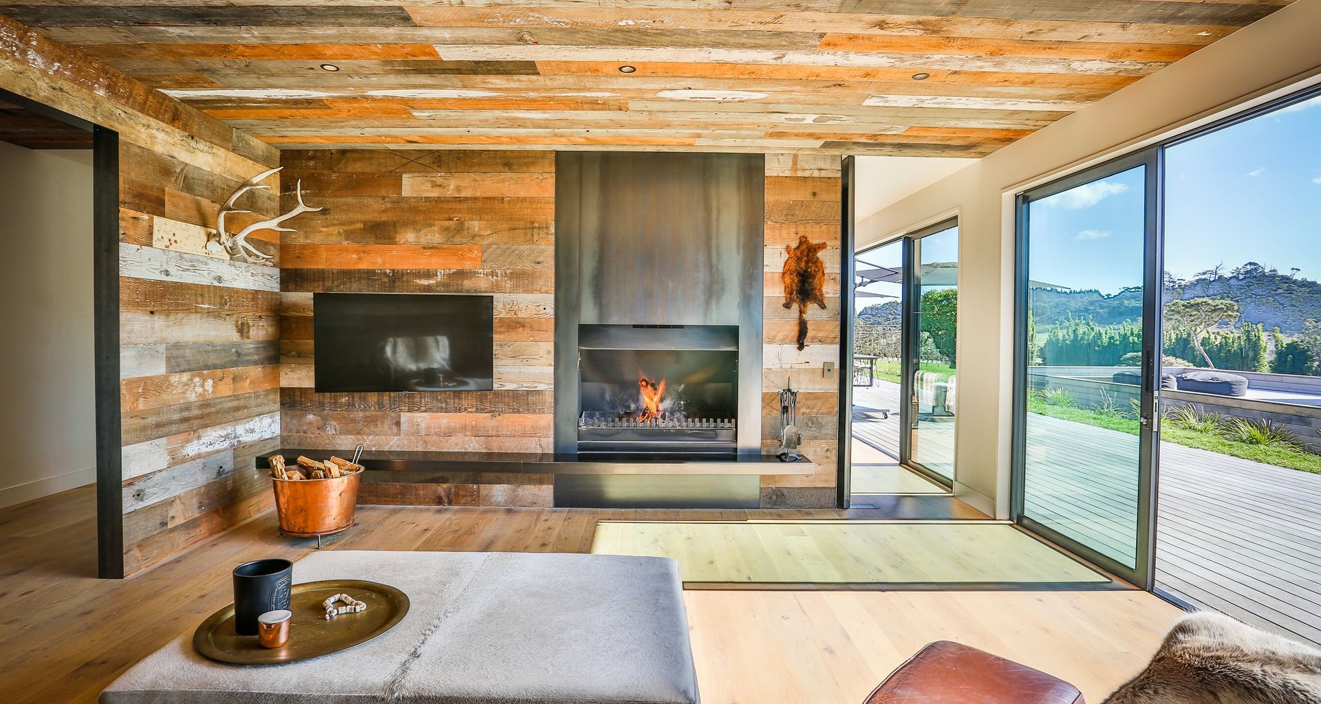 Modern Living Meets Rustic Styling banner