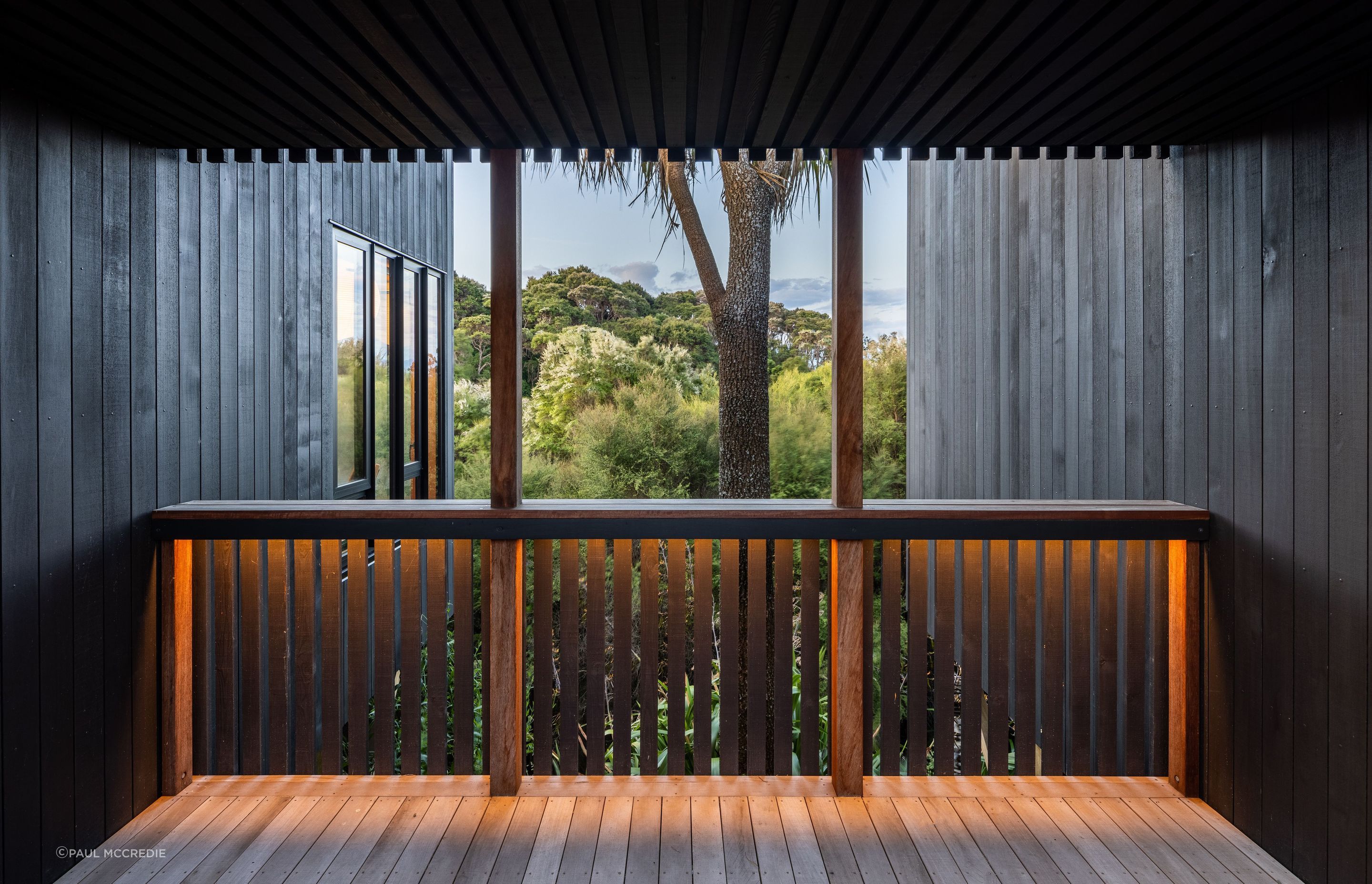 Glenmorven-Studioscovered-porchPaul-McCredie2.jpg