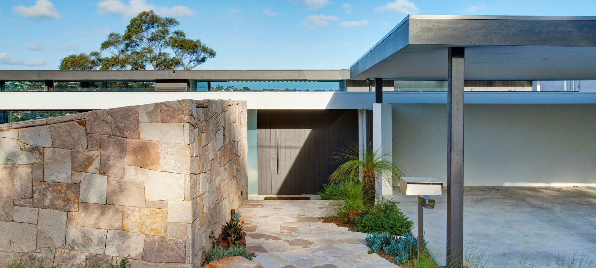 Middle Harbour Modern banner