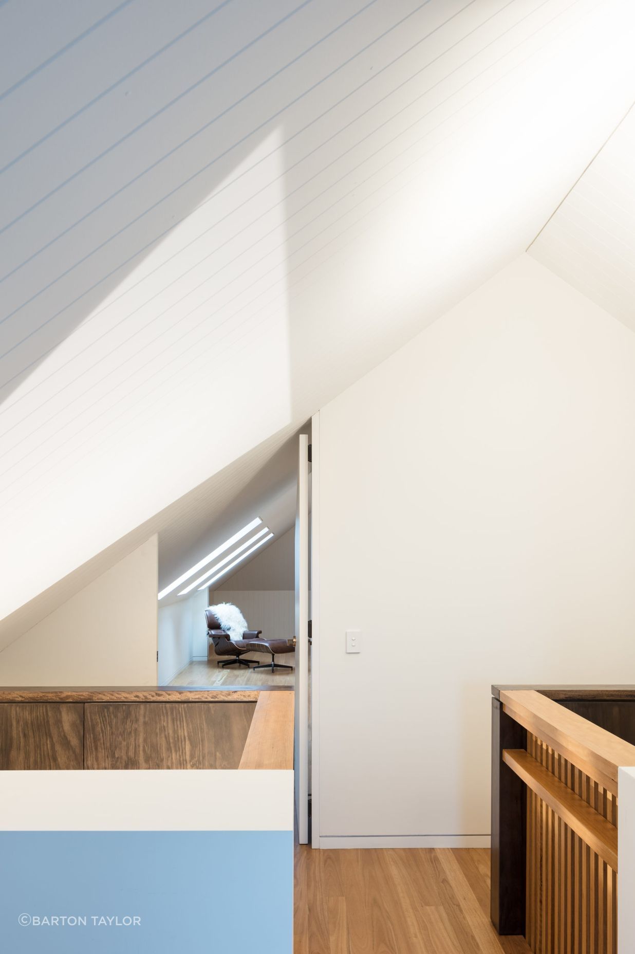 L-House