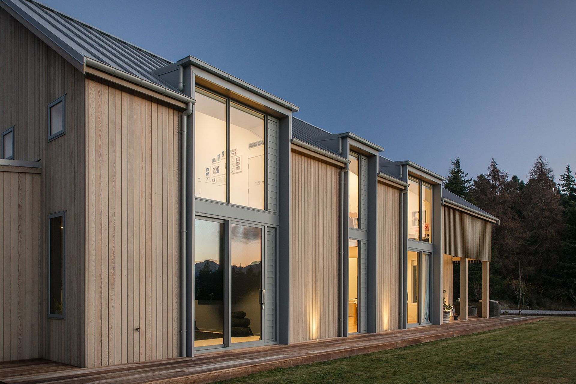 Mount Iron Barn, Wanaka