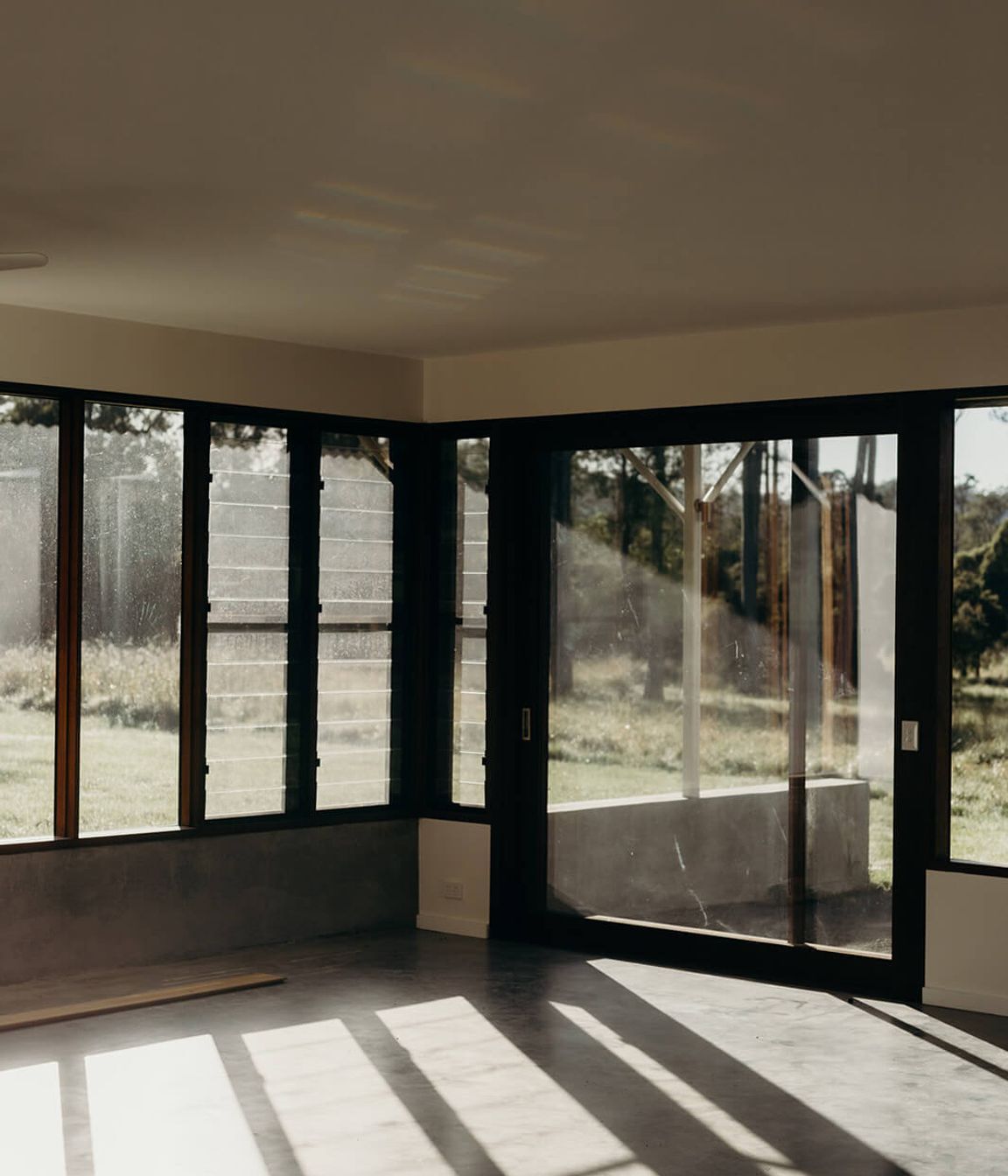 DOORALONG HOUSE
