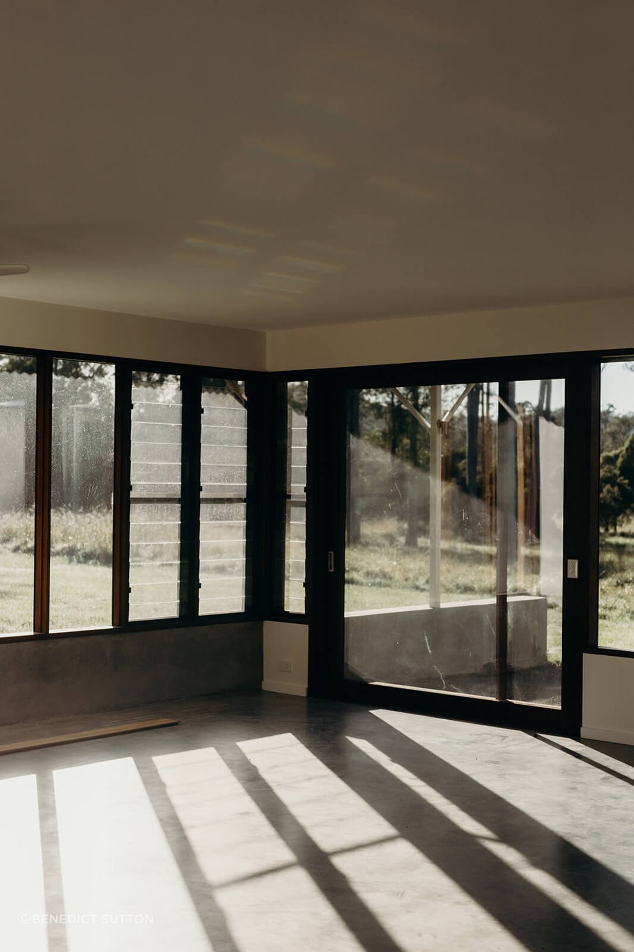 DOORALONG HOUSE