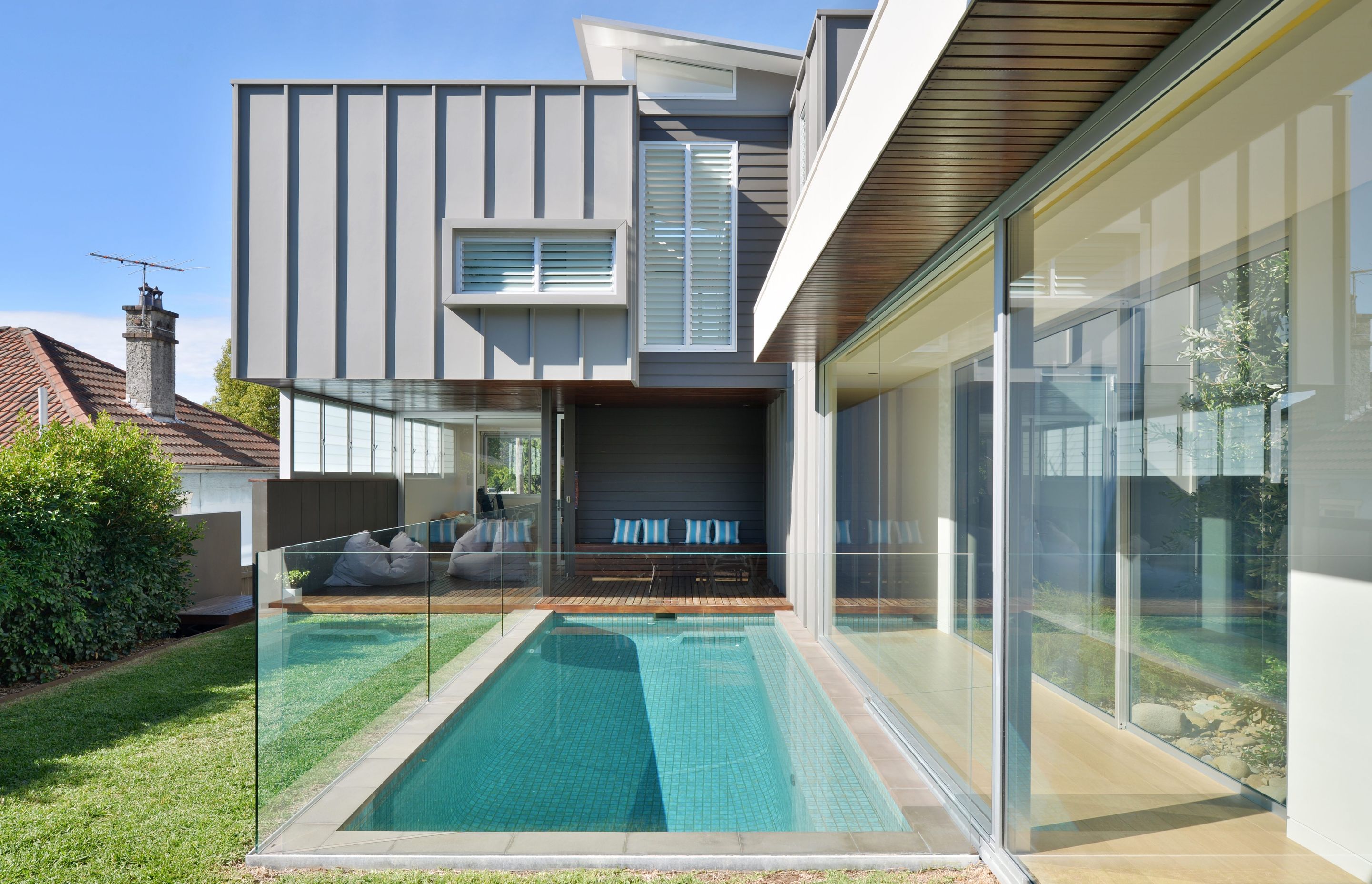 Carter St Bronte